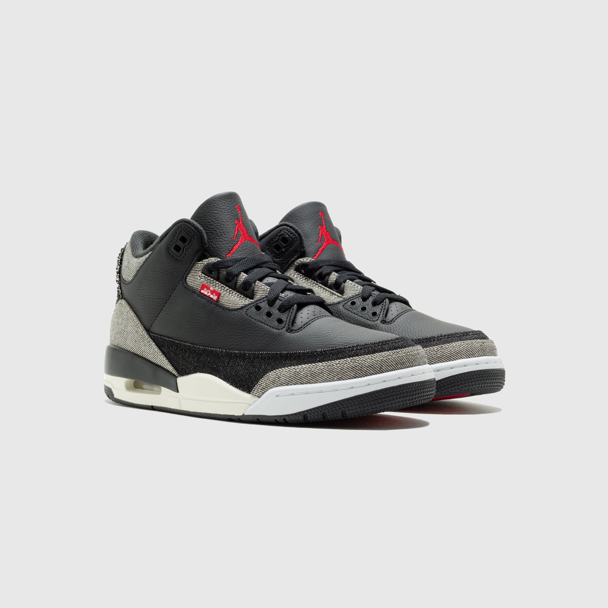 AIR JORDAN 3 X LEVI'S "BLACK & WHITE"