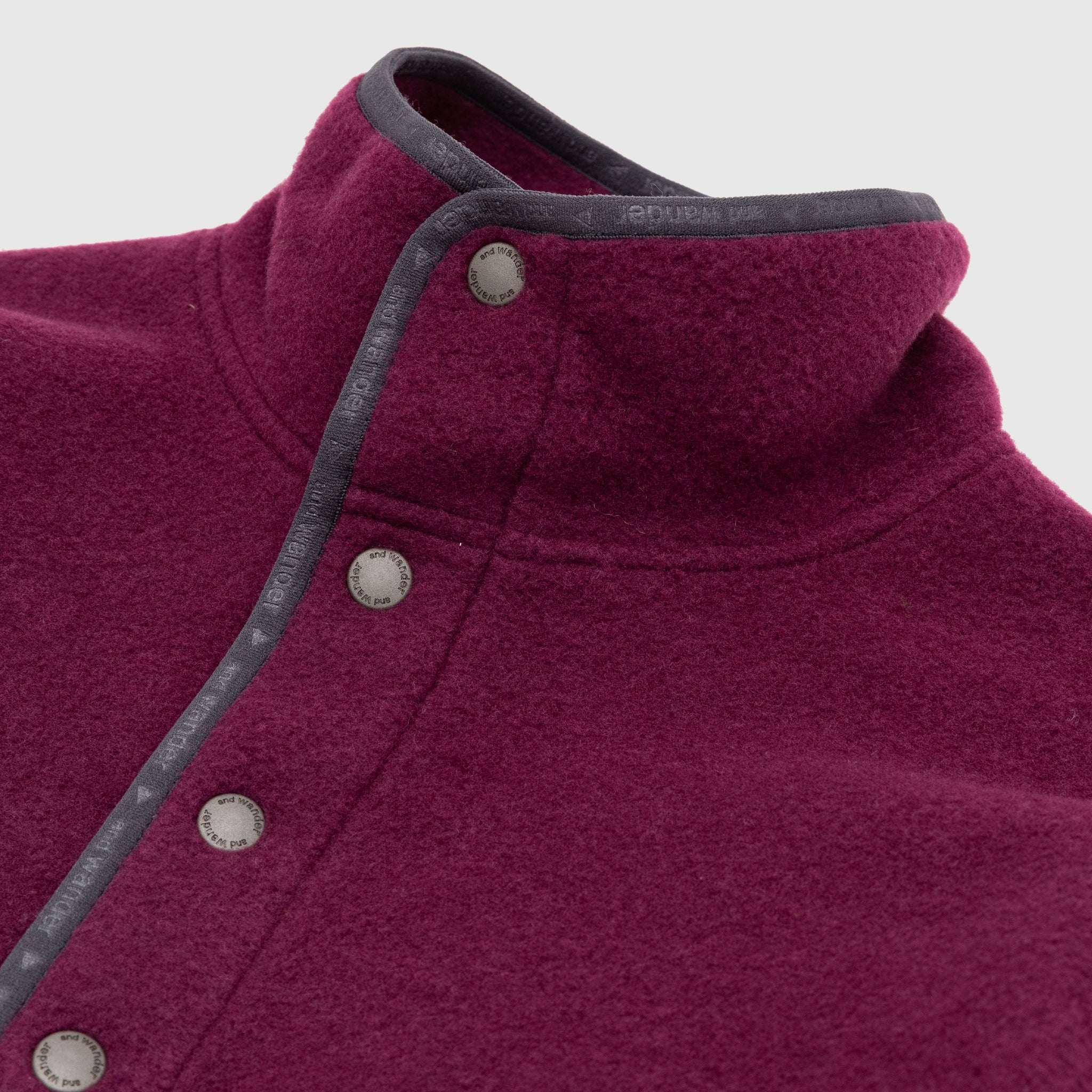 WOOL FLEECE PULLOVER