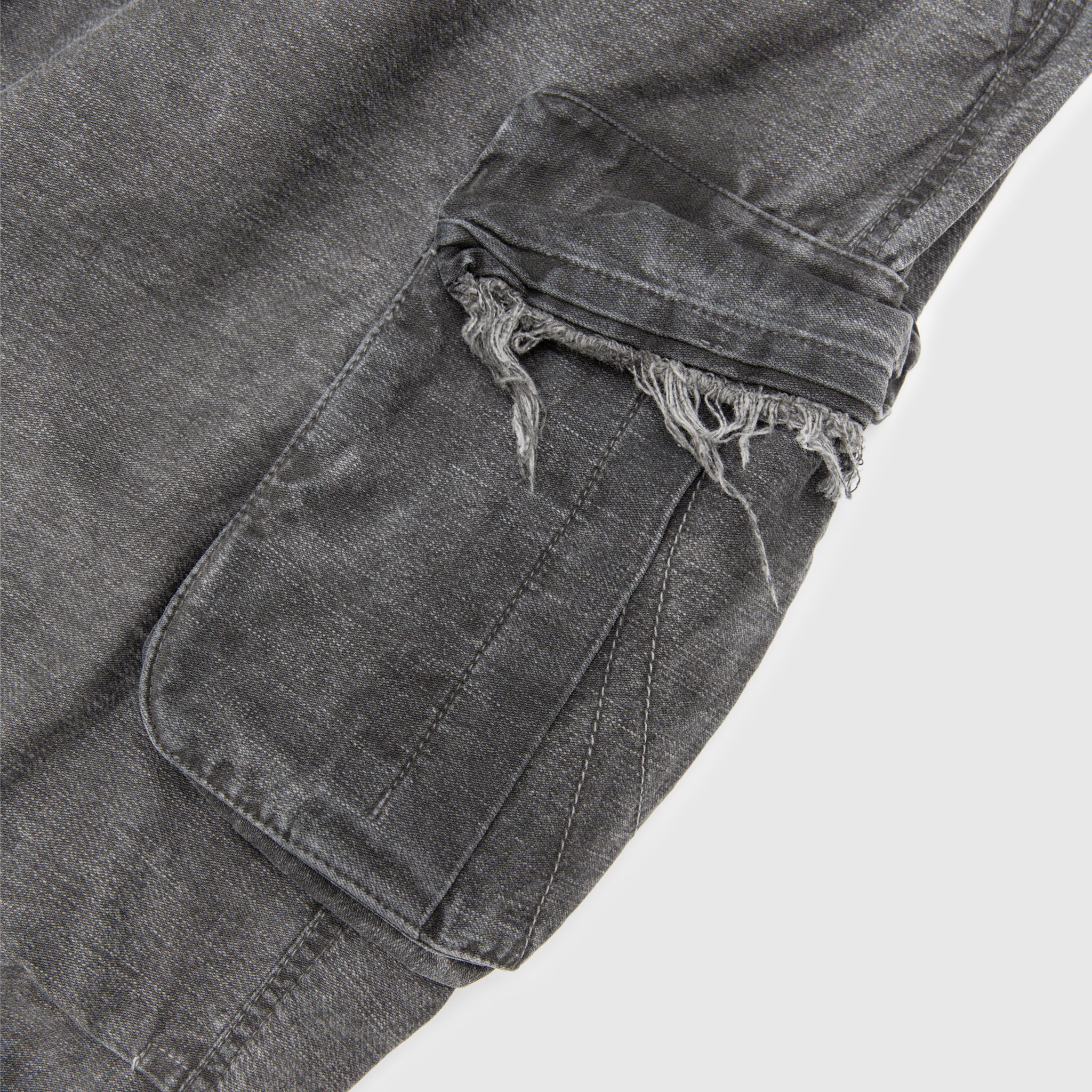 EP.8 03  CARGO TROUSERS