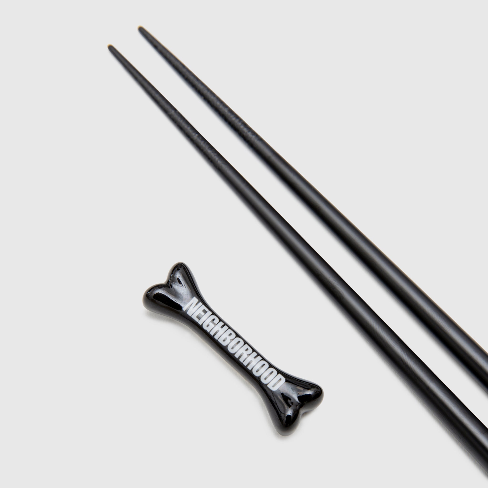 CHOPSTICKS & CHOPSTICK REST SET