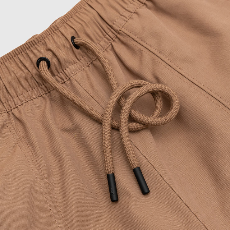 ESSENTIALS WOVEN SHORTS "ARCHAEO BROWN"