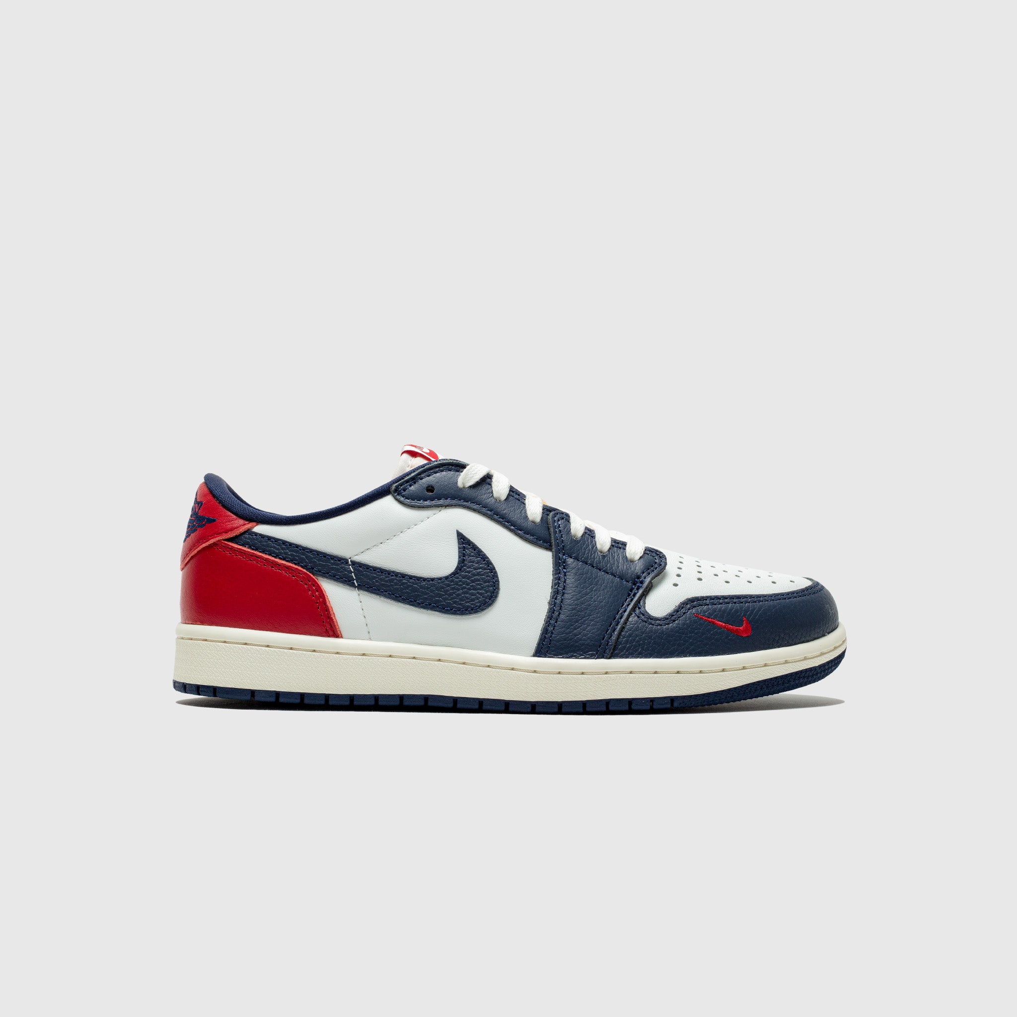 AIR JORDAN 1 LOW OG "HOWARD UNIVERSITY"