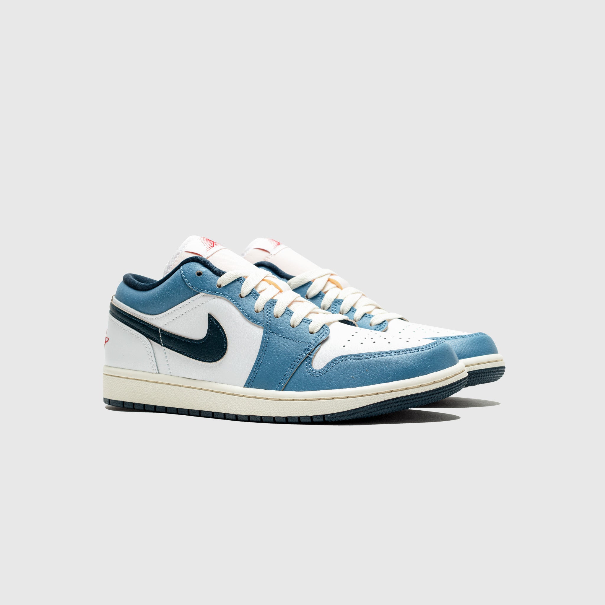 AIR JORDAN 1 LOW SE "AEGEAN STORM"