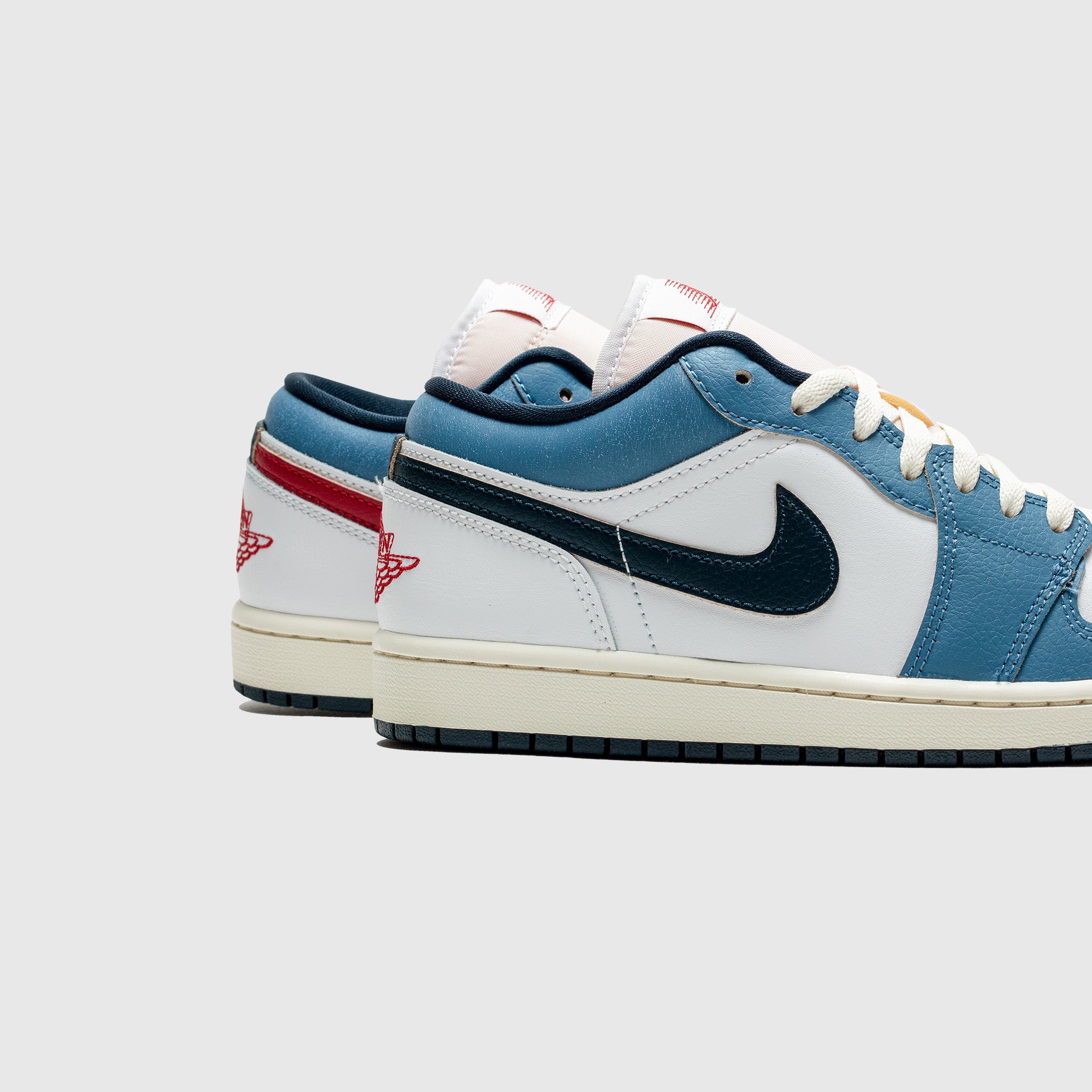 AIR JORDAN 1 LOW SE "AEGEAN STORM"