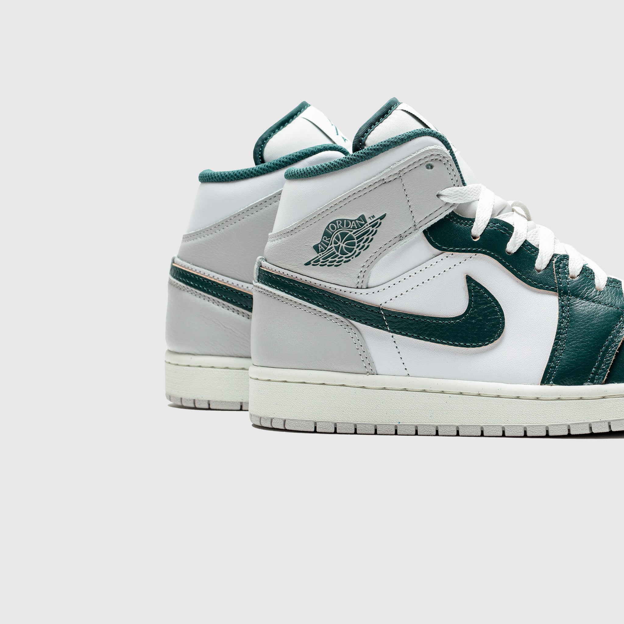 AIR JORDAN 1 MID SE "OXIDIZED GREEN"