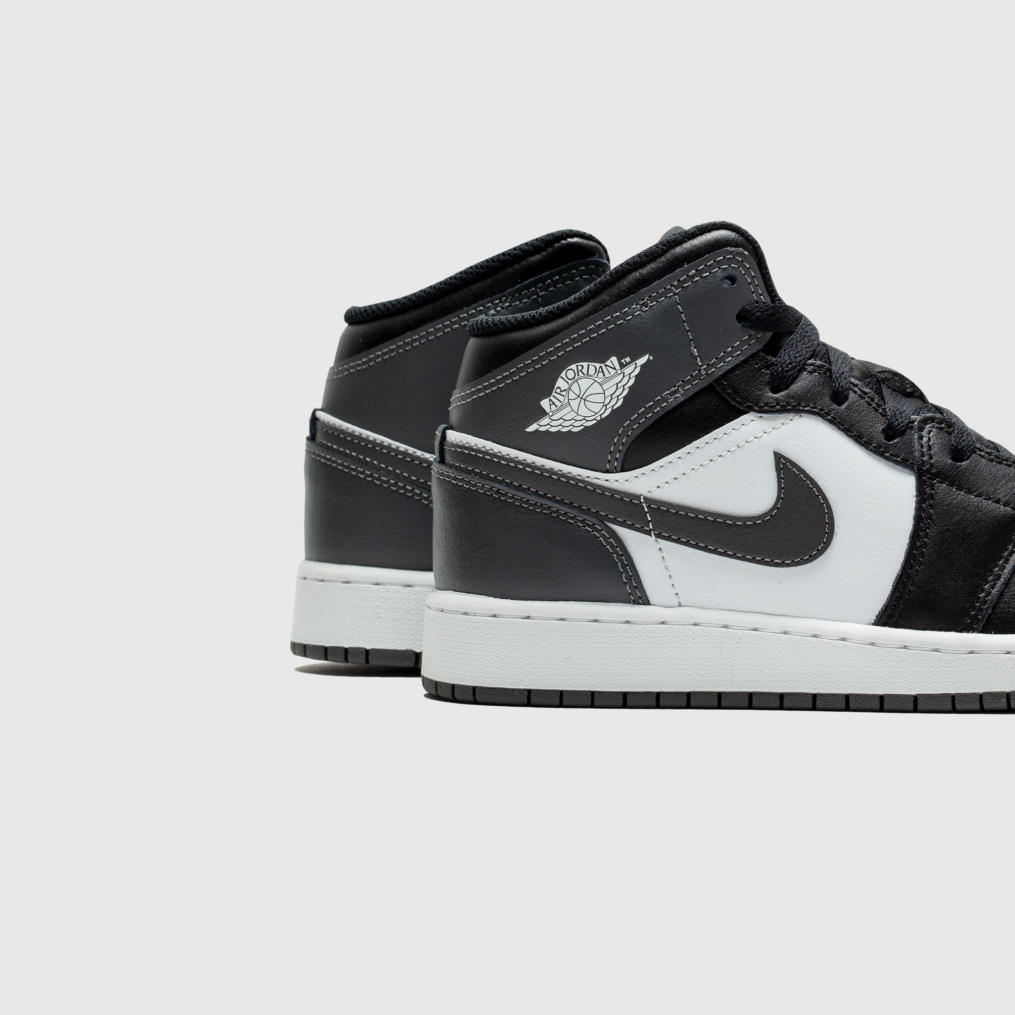 AIR JORDAN 1 MID (GS) "IRON GREY"