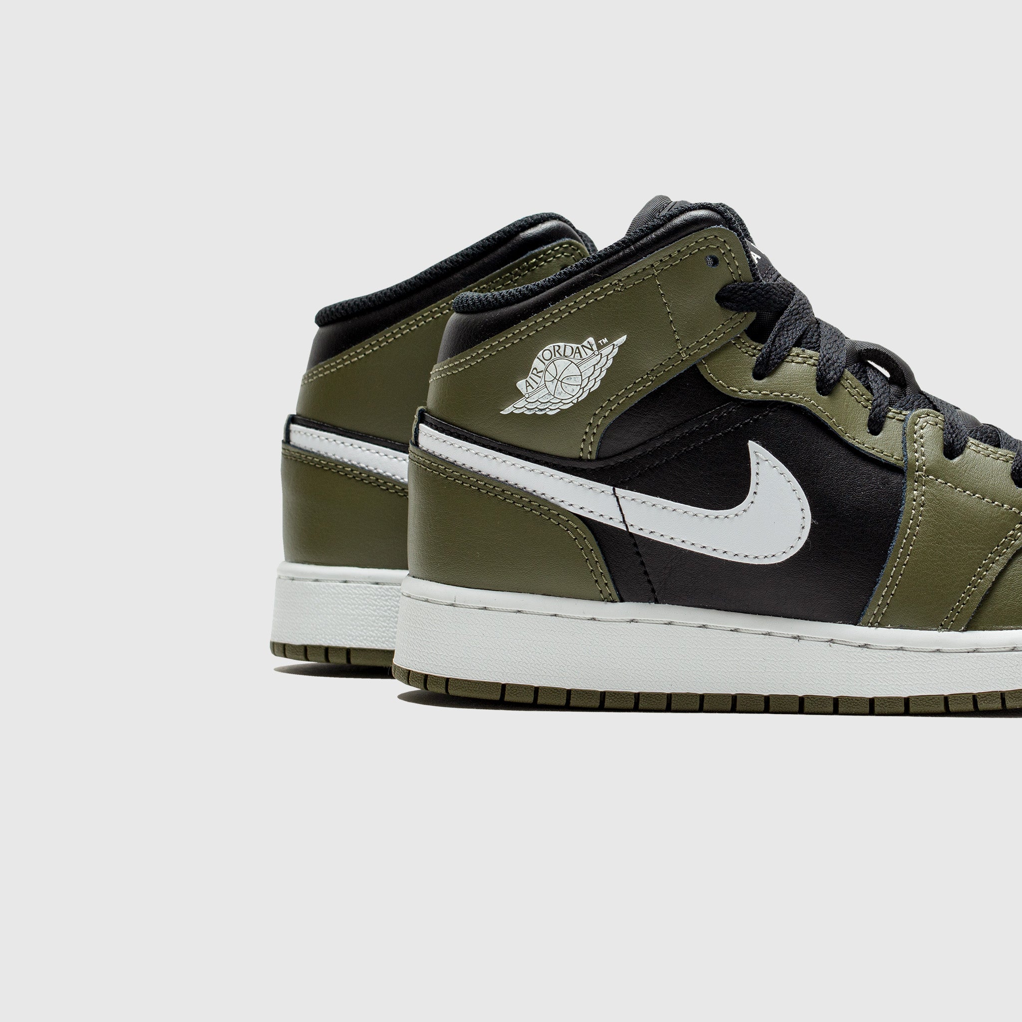 AIR JORDAN 1 MID (GS) "MEDIUM OLIVE"