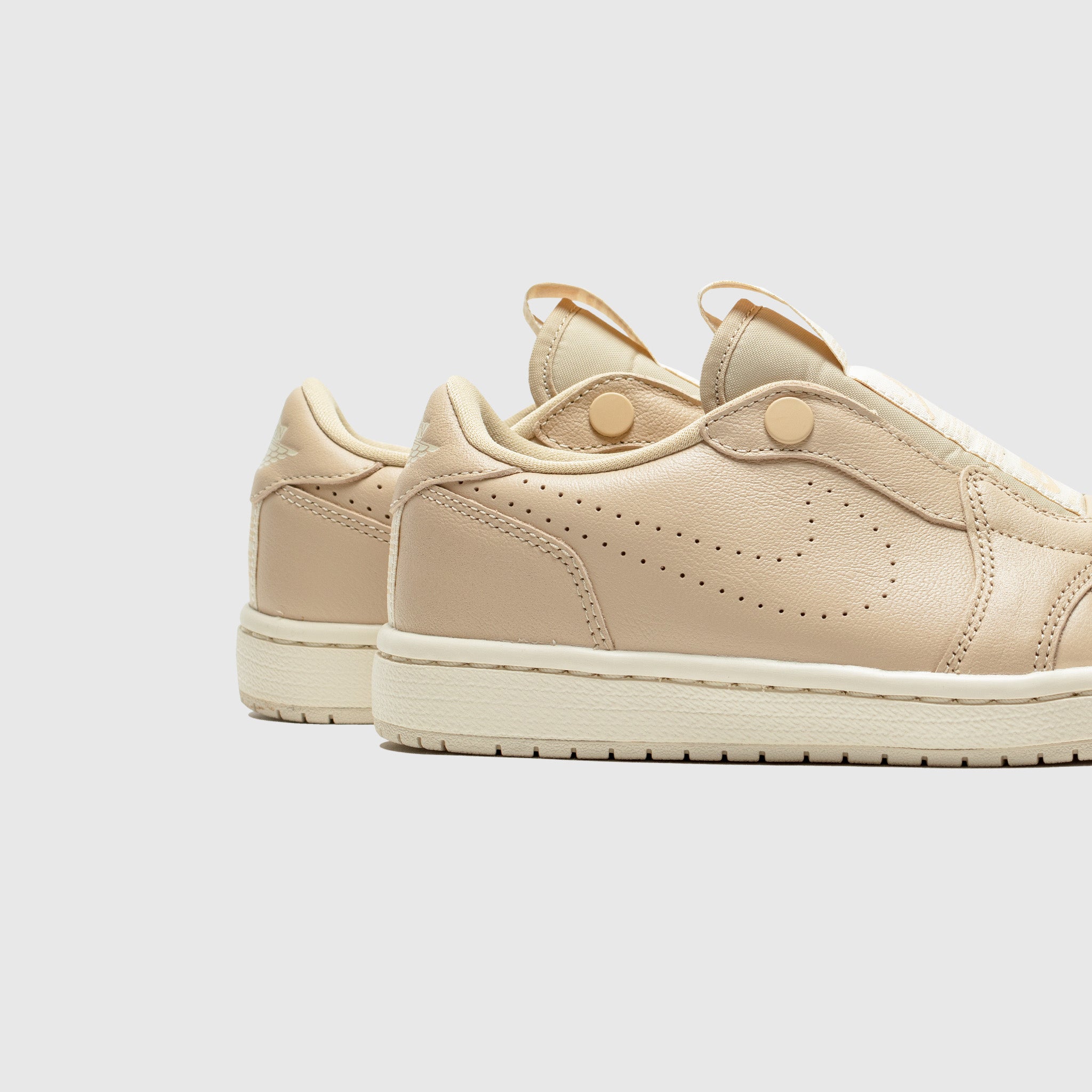 WMNS AIR JORDAN 1 LOW SLIP "DESERT ORE"