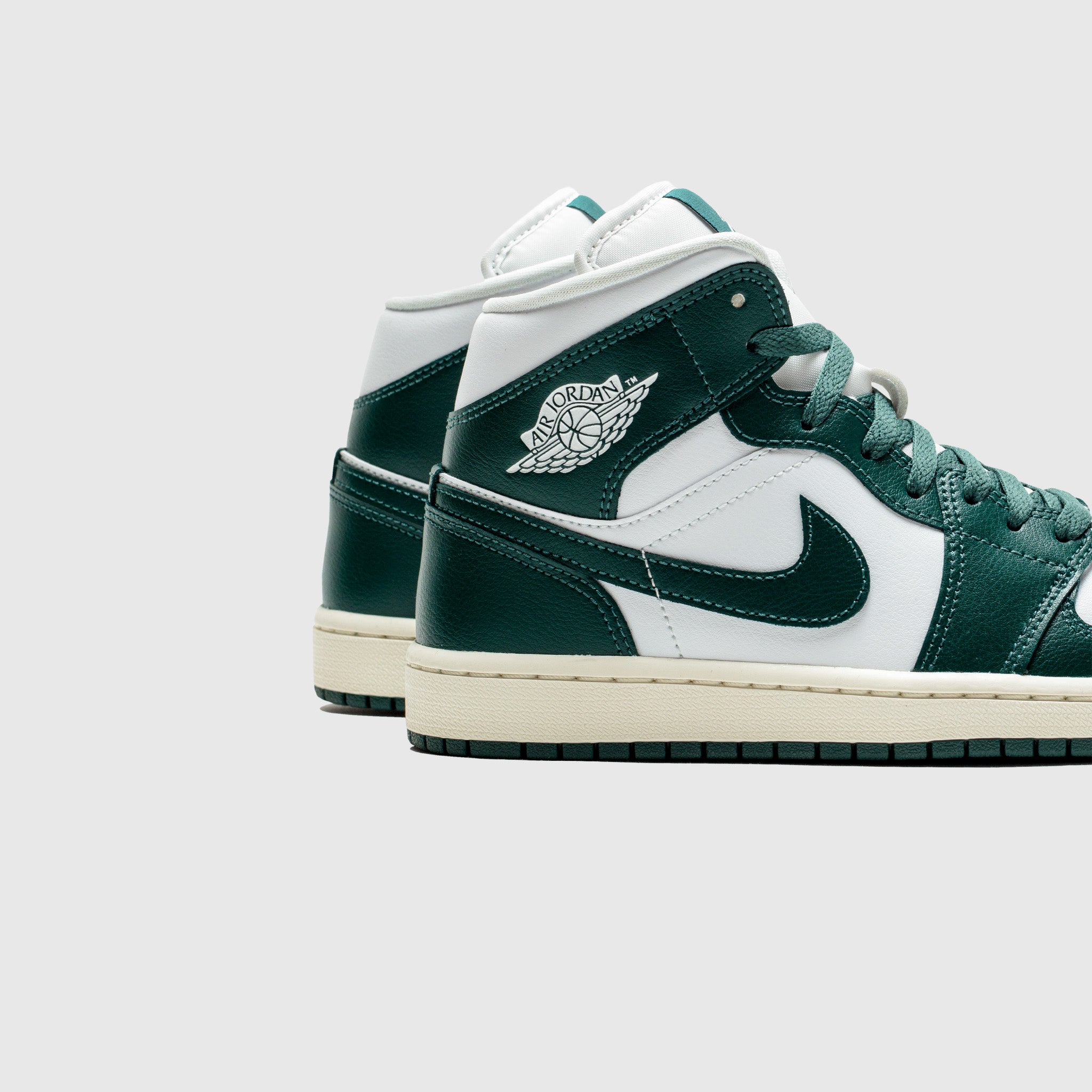 WMNS AIR JORDAN 1 MID "OXIDIZED GREEN"