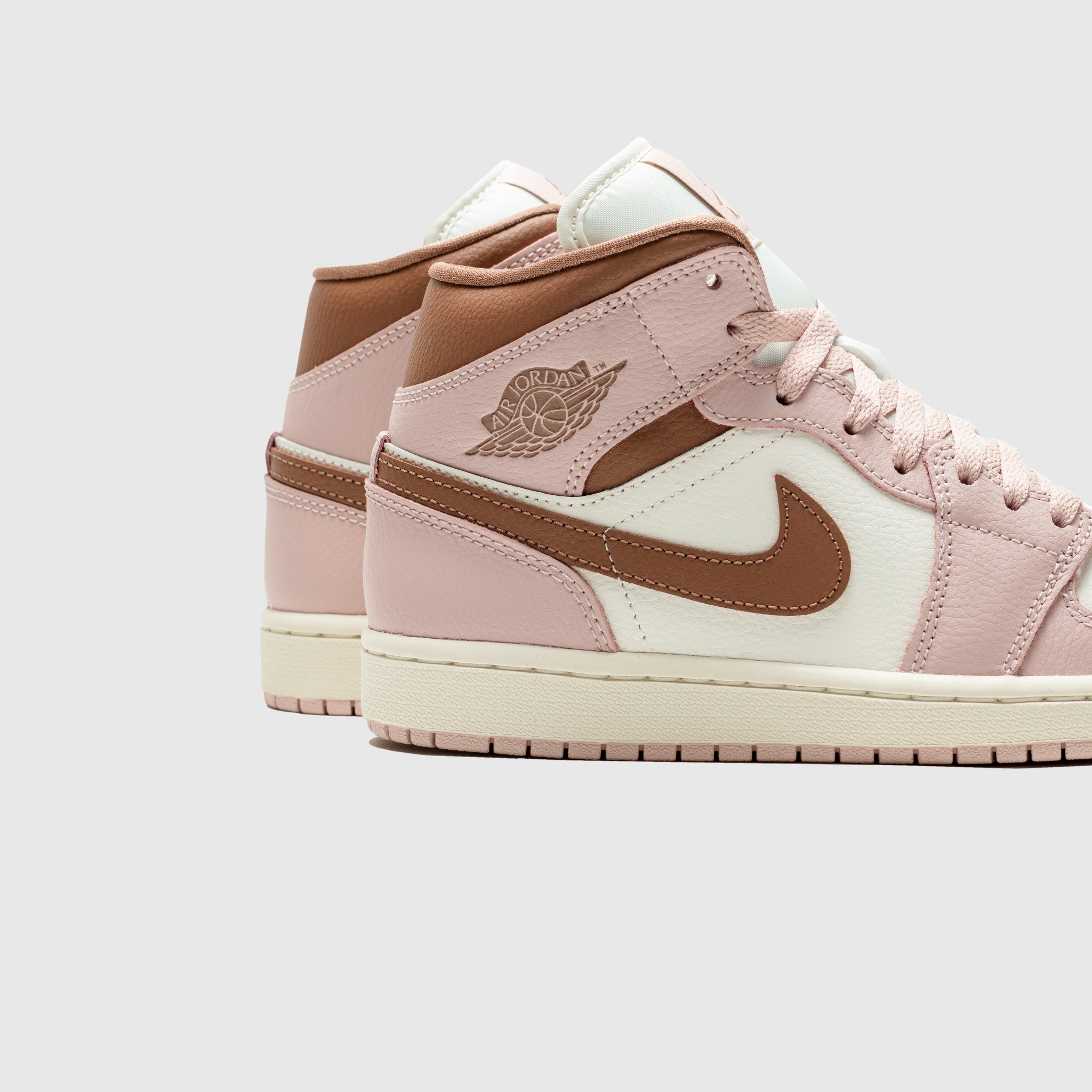 WMNS AIR JORDAN 1 MID "PINK OXFORD"