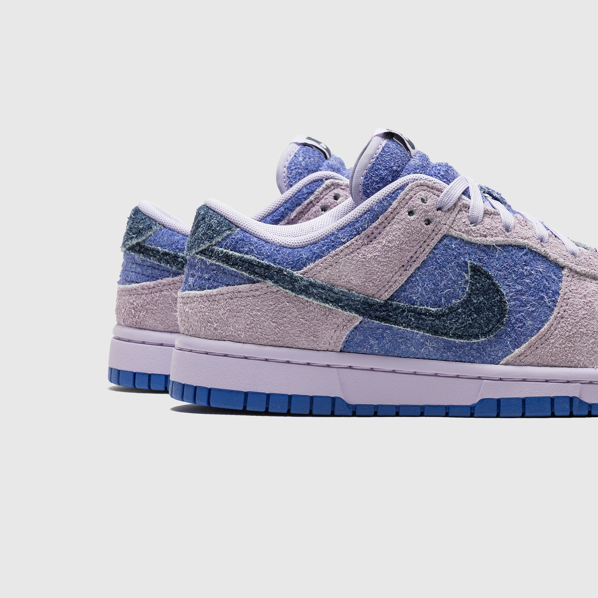 WMNS DUNK LOW SE "HYDRANGEAS"