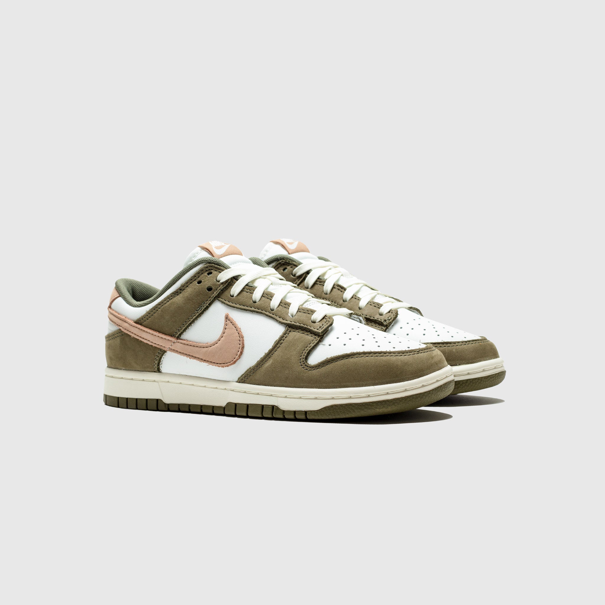 DUNK LOW PRM "MEDIUM OLIVE"