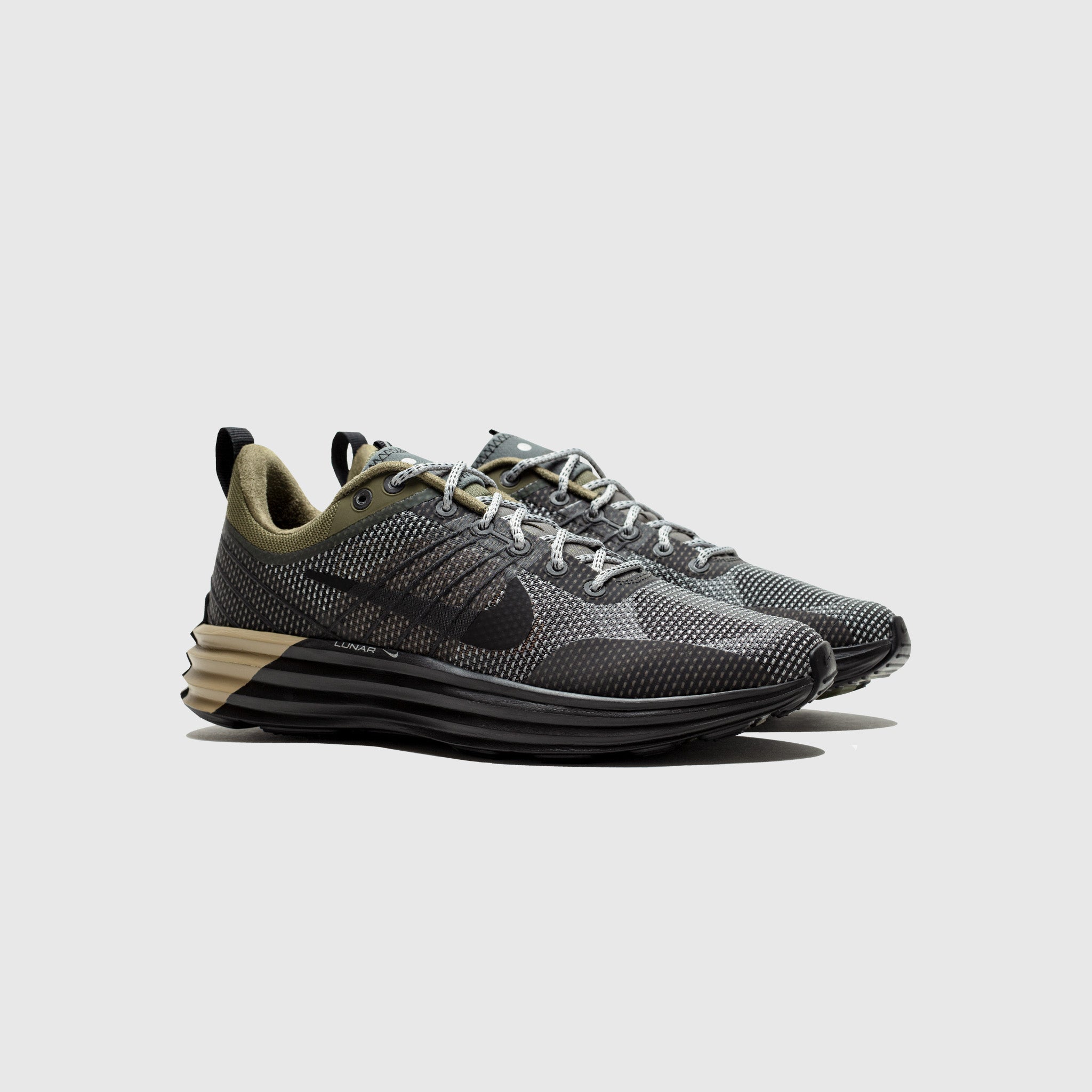 LUNAR ROAM SE "MEDIUM OLIVE"