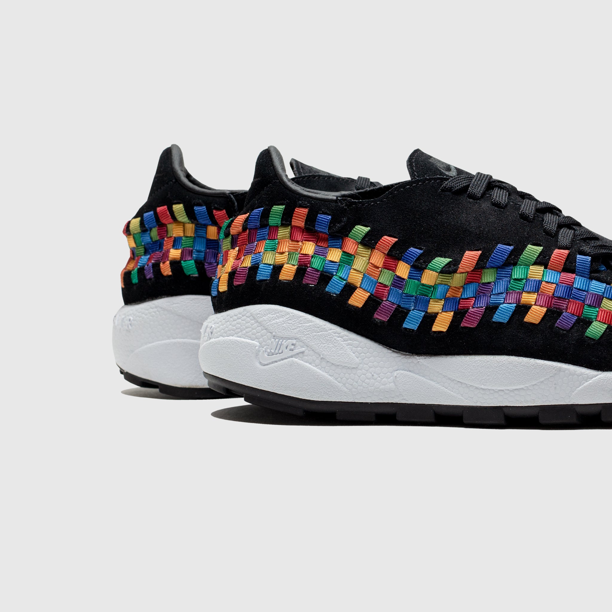 WMNS AIR FOOTSCAPE WOVEN "RAINBOW"