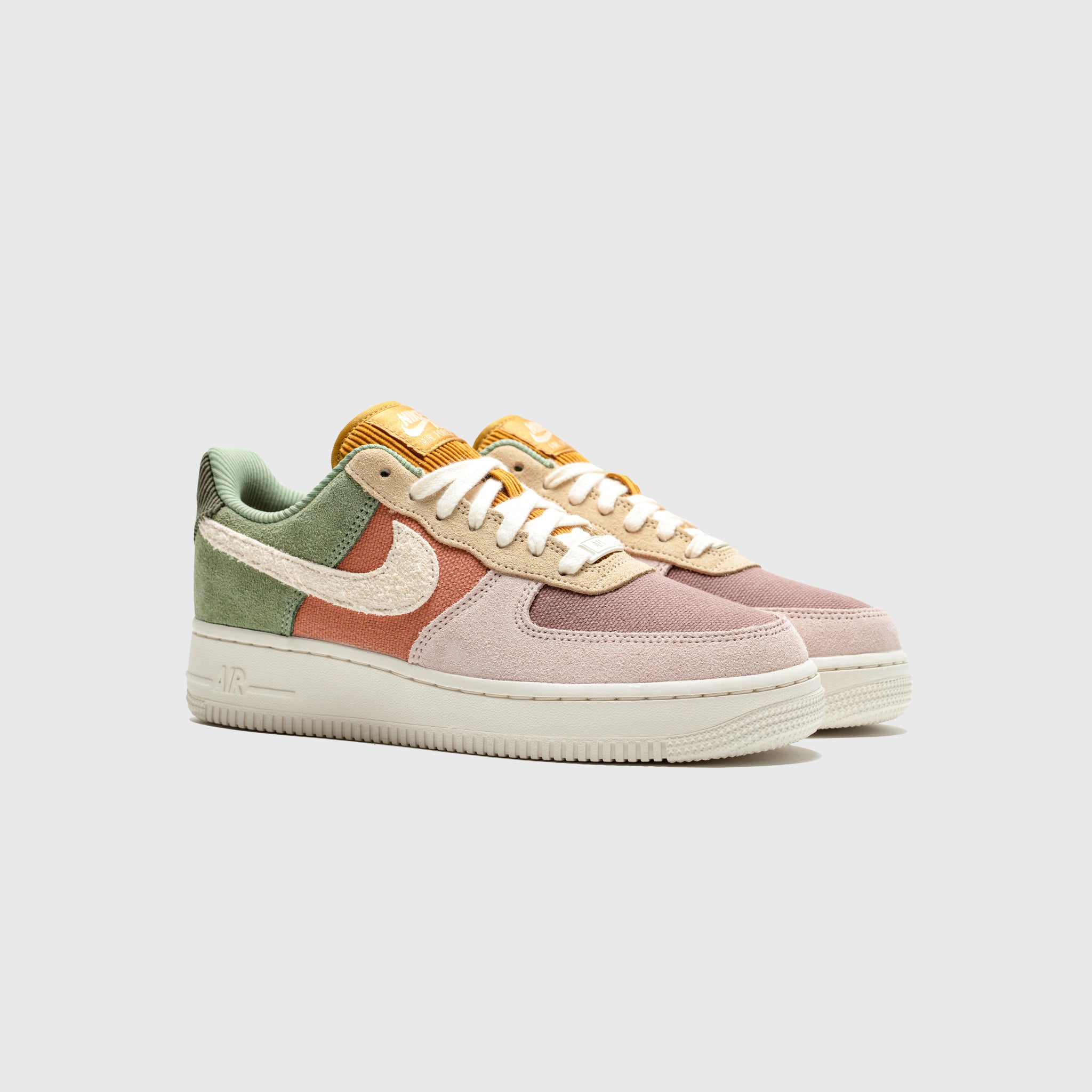 WMNS AIR FORCE 1 '07 LX " OIL GREEN & PALE IVORY"