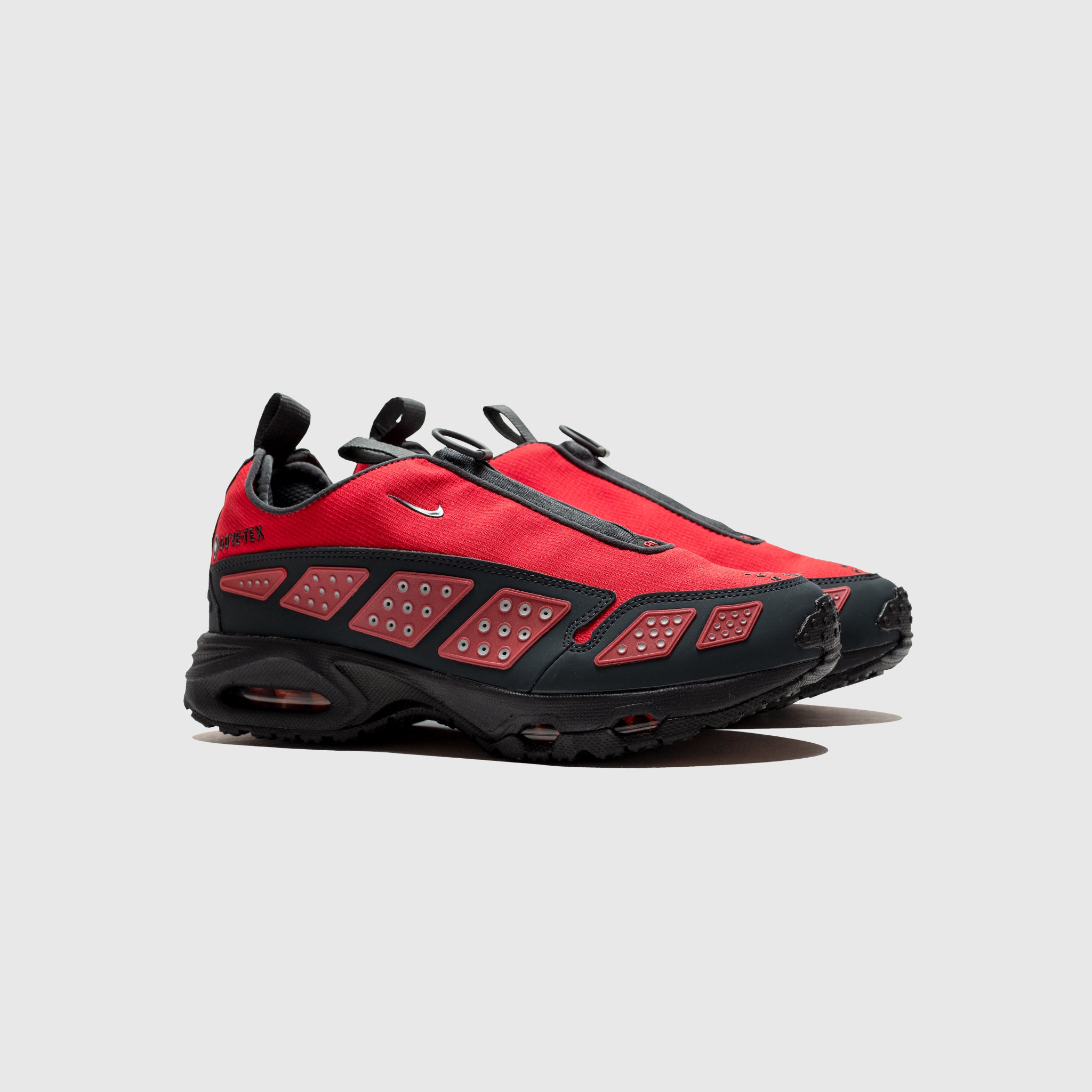 WMNS AIR MAX Triple SUNDER GTX "HYPER CRIMSON"