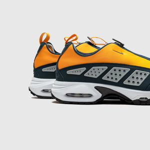 WMNS AIR MAX SUNDER "CANYON GOLD"