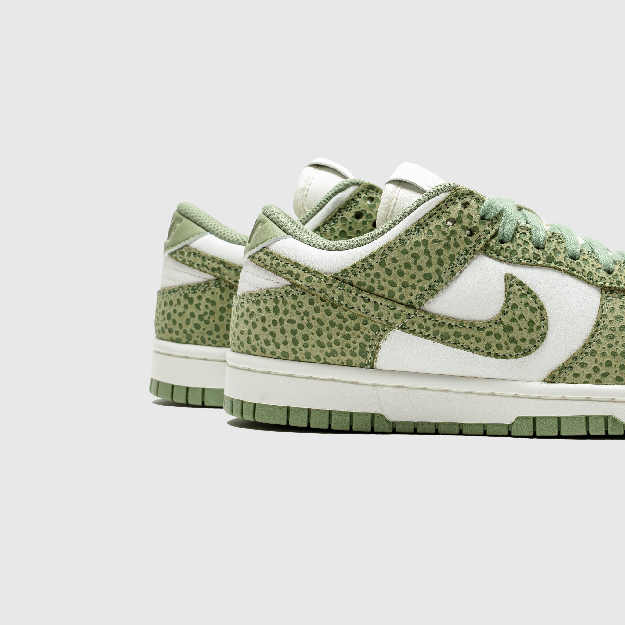 WMNS DUNK LOW PRM "TREELINE"