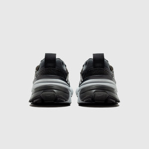 WMNS V2K RUN "BLACK & METALLIC SILVER"