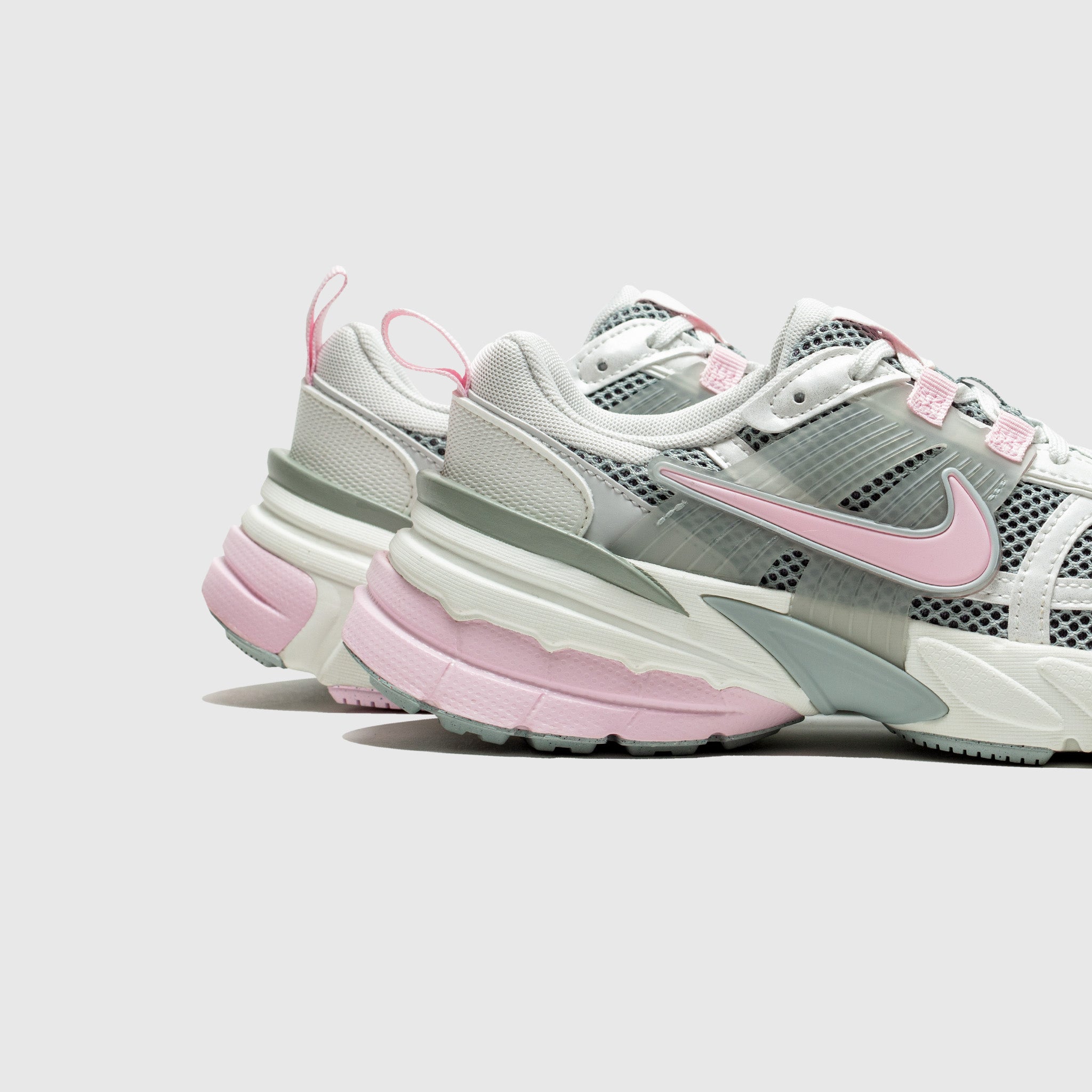 WMNS V2K RUN "PINK FOAM"