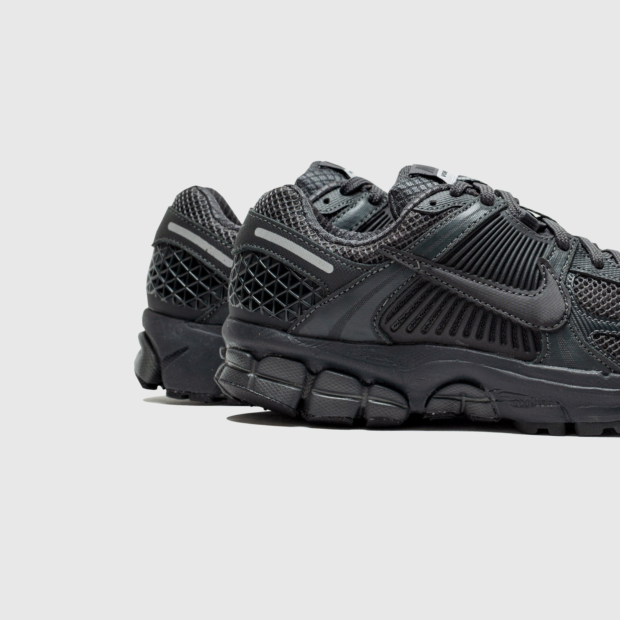 WMNS ZOOM VOMERO 5 "TRIPLE BLACK"