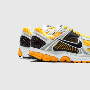 nike thunder  ZOOMVOMERO5 UNIVERSITYGOLD  FB9149 002 side 300x