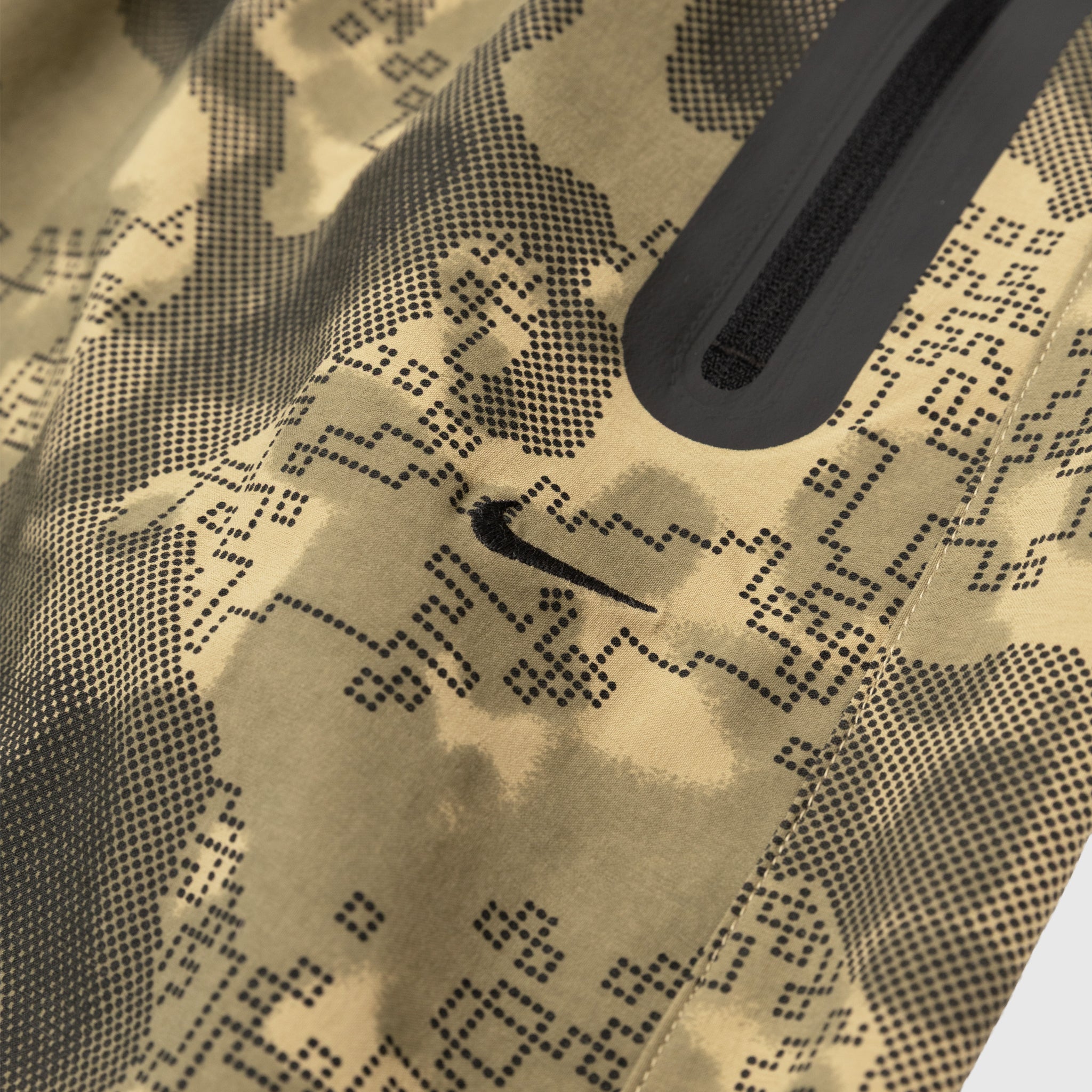 TECH DRI-FIT WOVEN LOOSE FIT PANTS "CAMO"