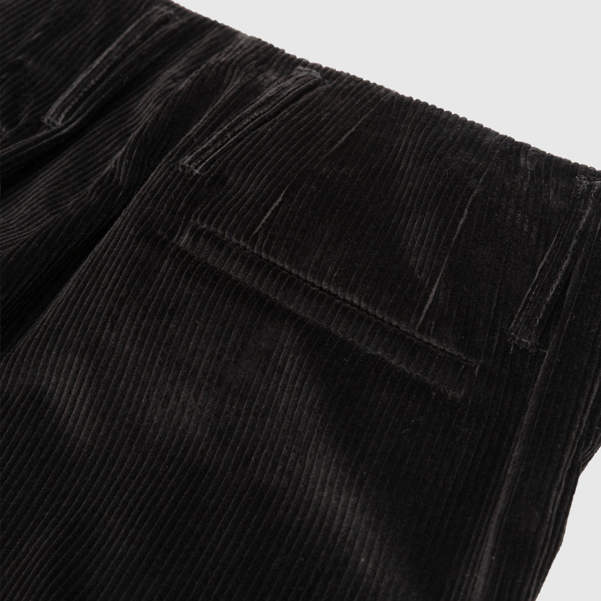 WIDE LEG PLEATED TROUSER