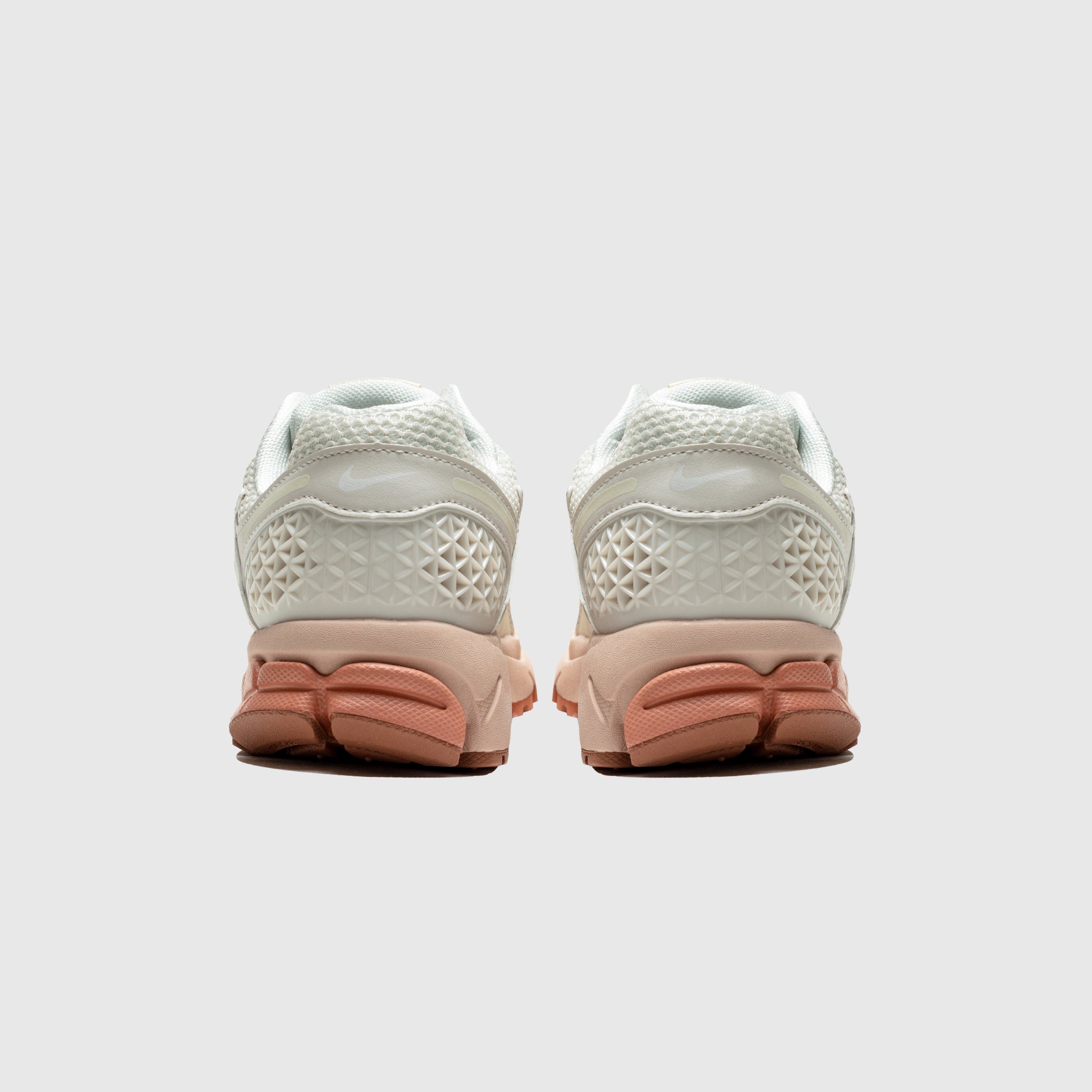 WMNS ZOOM VOMERO 5 "PARTICLE BEIGE"