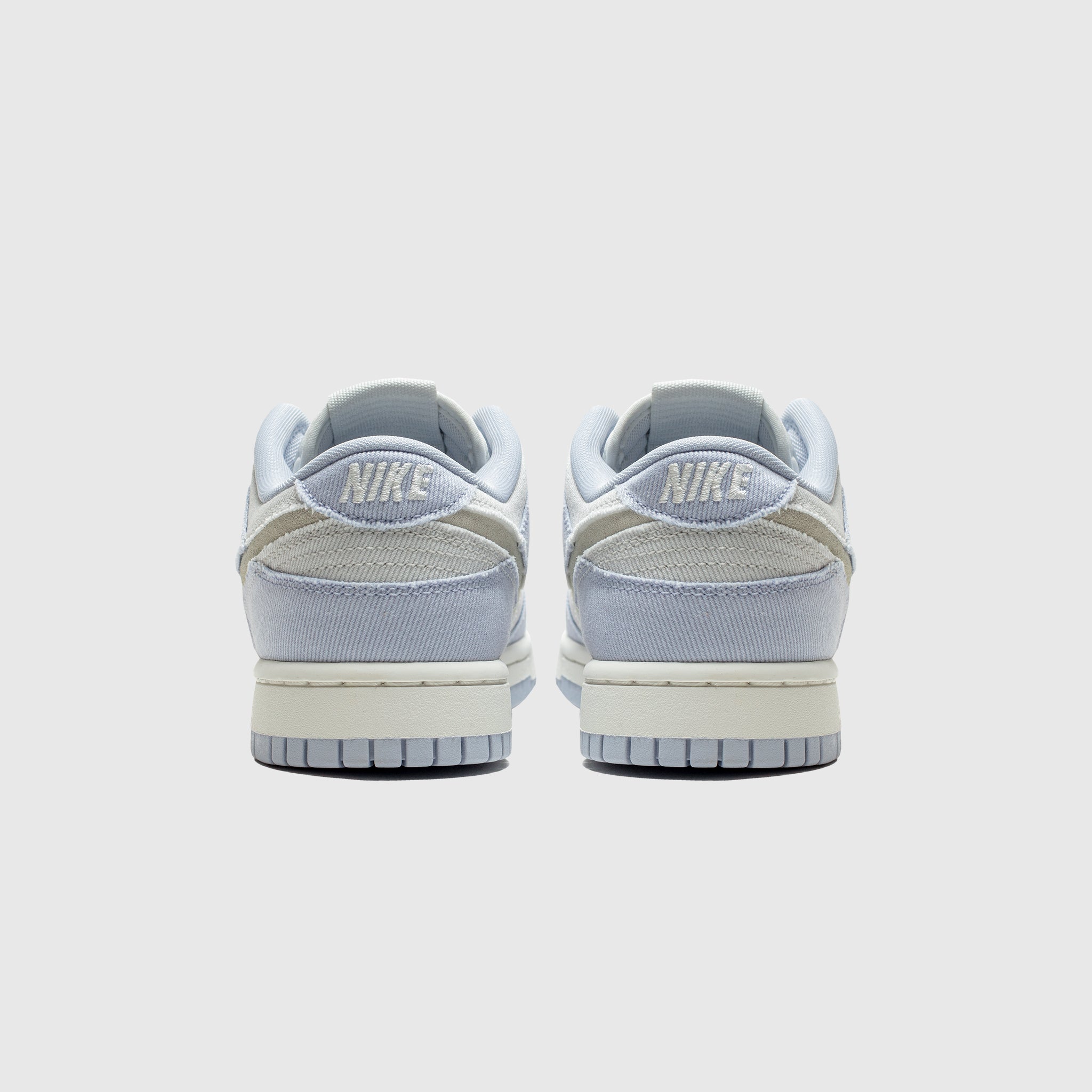 WMNS DUNK LOW "GHOST"