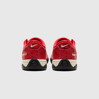 WMNS TOTAL 90 SE "FIRE RED SNAKESKIN"