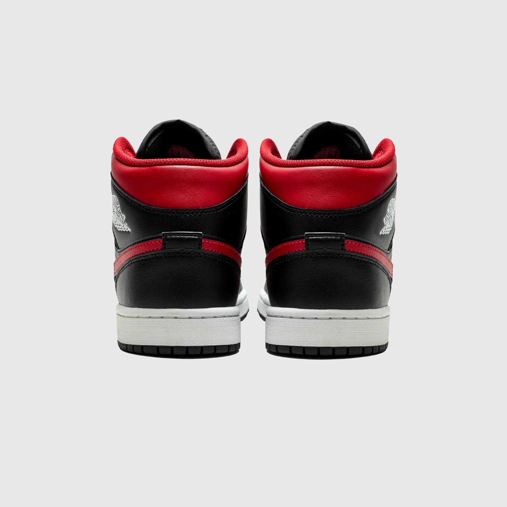 AIR JORDAN 1 MID "BRED 2.0"