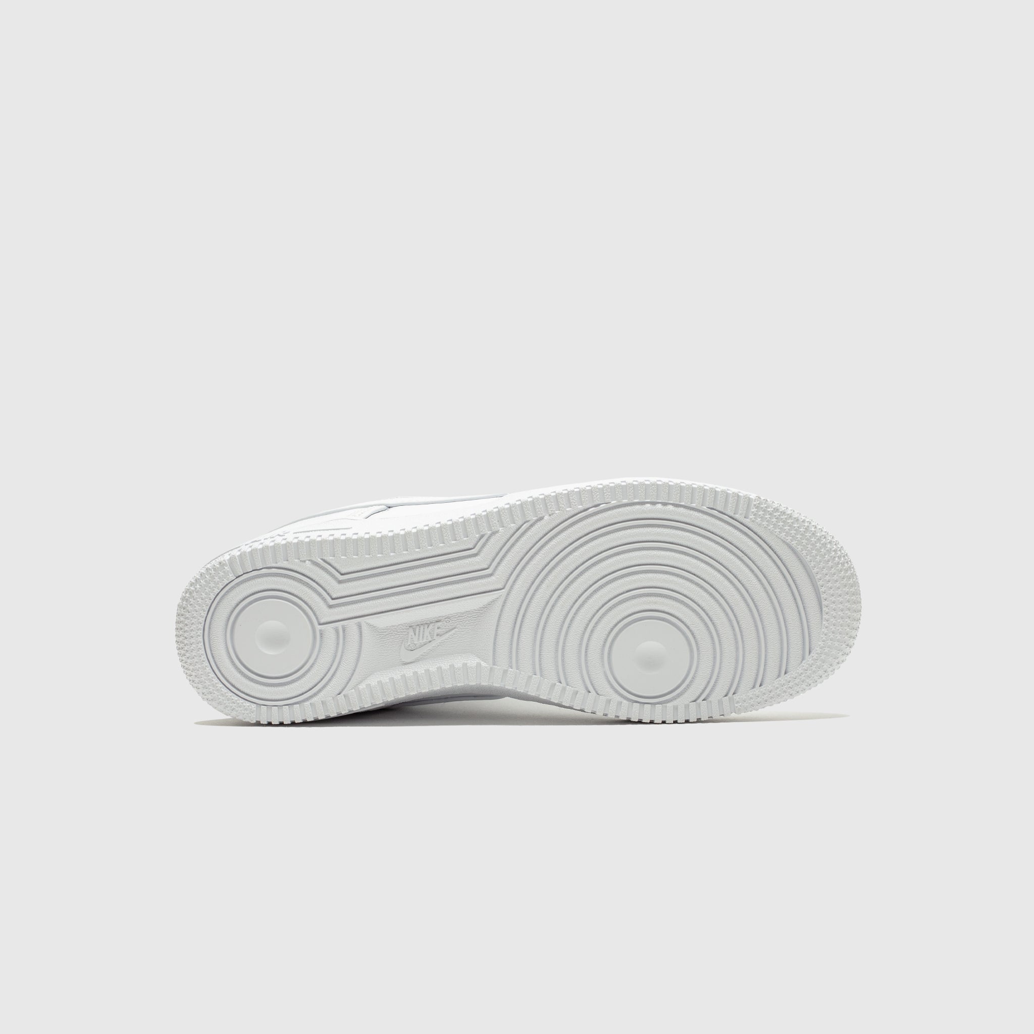 AIR FORCE 1 LOW RETRO PREMIUM "TRIPLE WHITE"