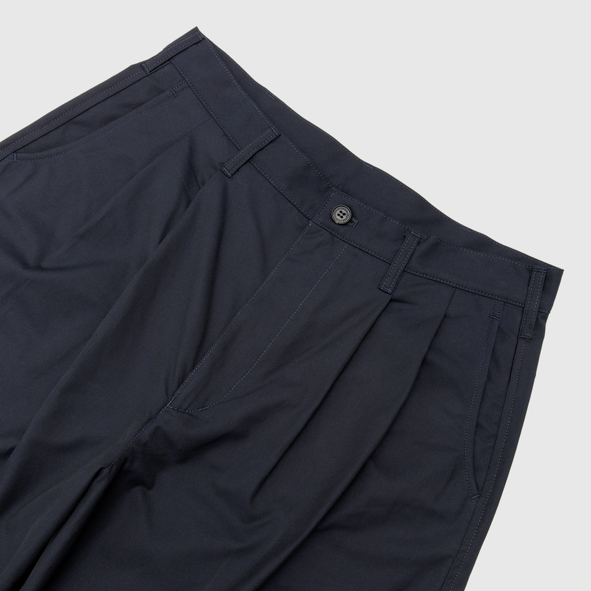 MEN'S PLEATED BARREL LEG TROUSERS