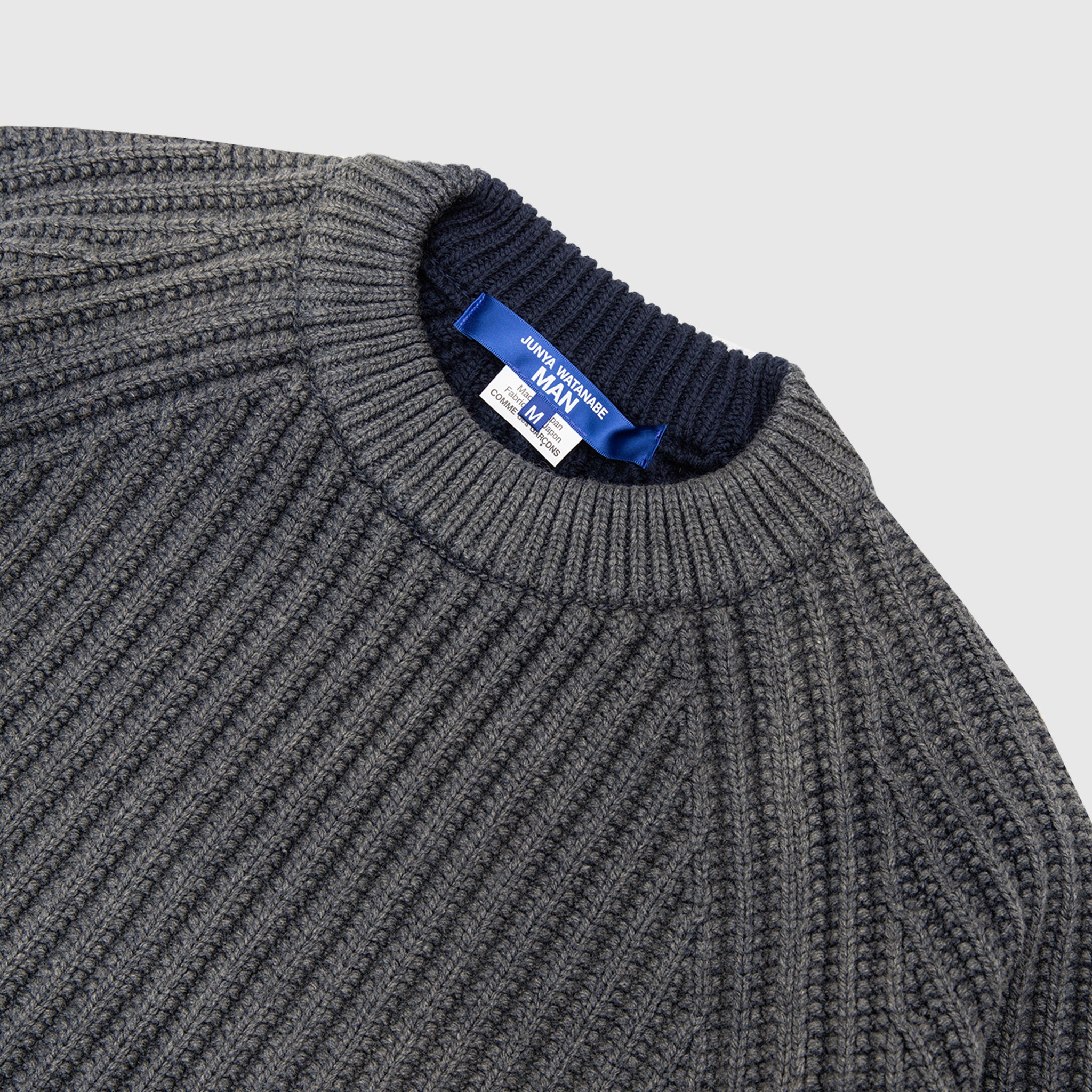 BLEACHED TRANSFORMED RIBBED KNIT