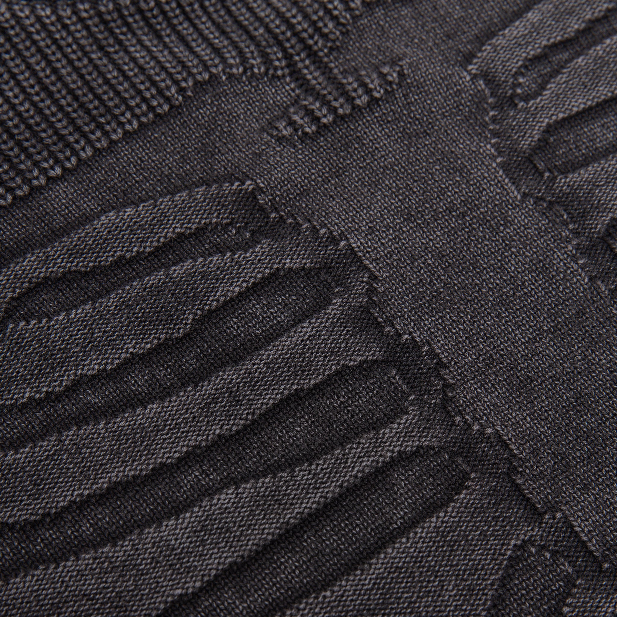 ACID WASH BONES 3D KNIT