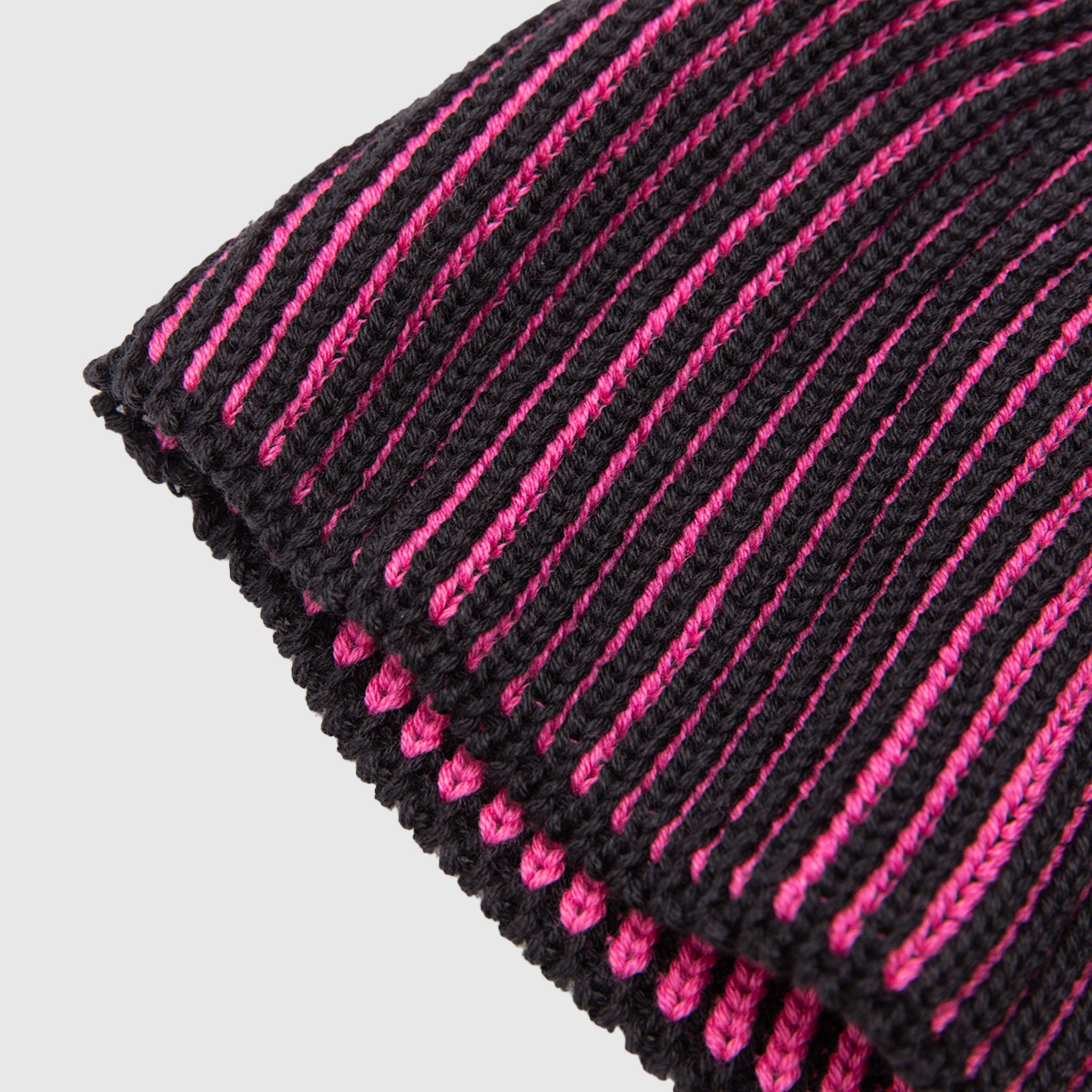 REVERSIBLE KNIT SKULLY