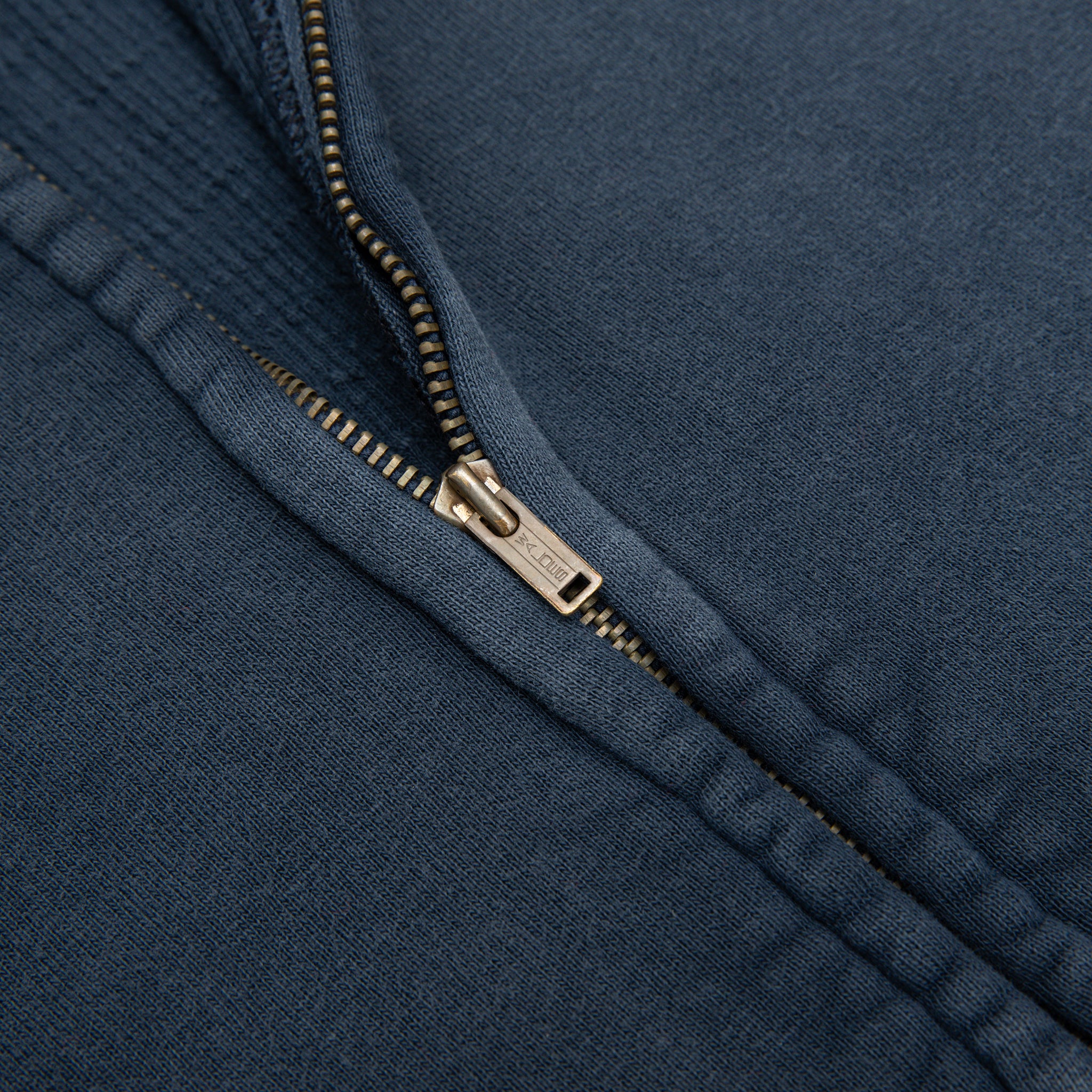 VINTAGE ZIP HOODIE
