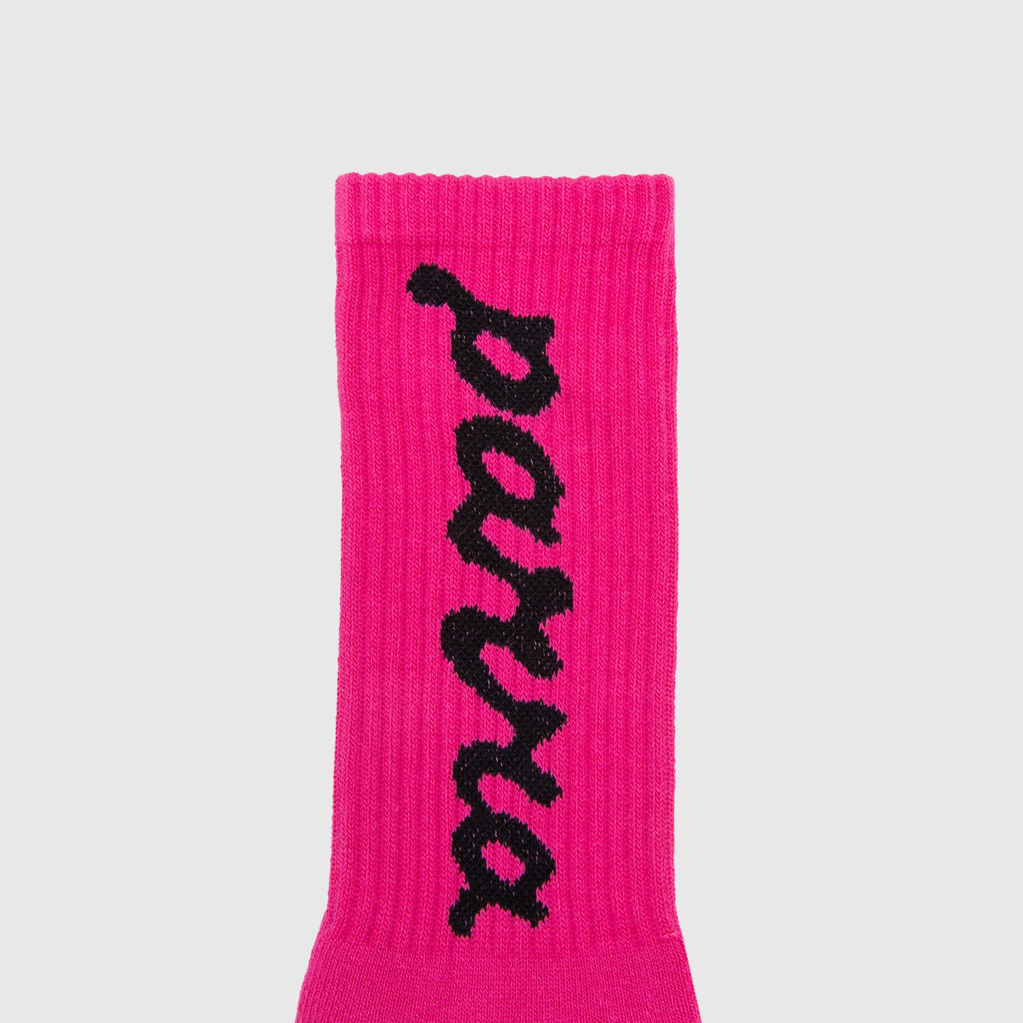 LOWER CASE SCRIPT LOGO CREW SOCKS