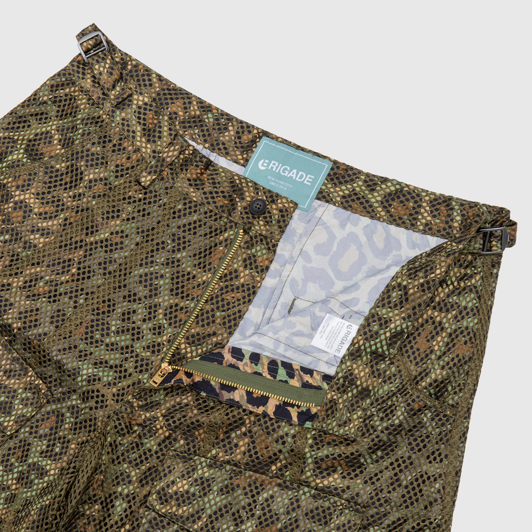 DOUBLE LAYER WIDE CARGO SHORTS