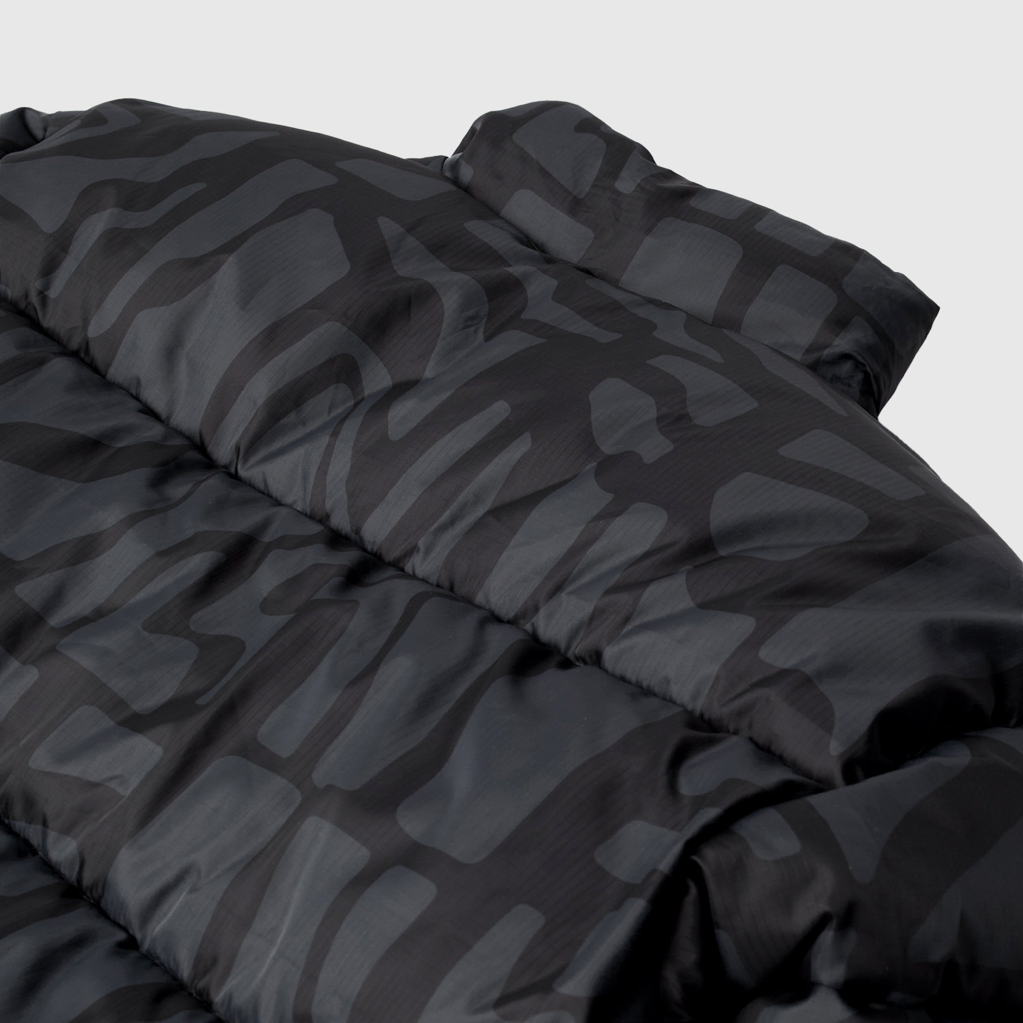 BROKEN FTP PUFFER JACKET