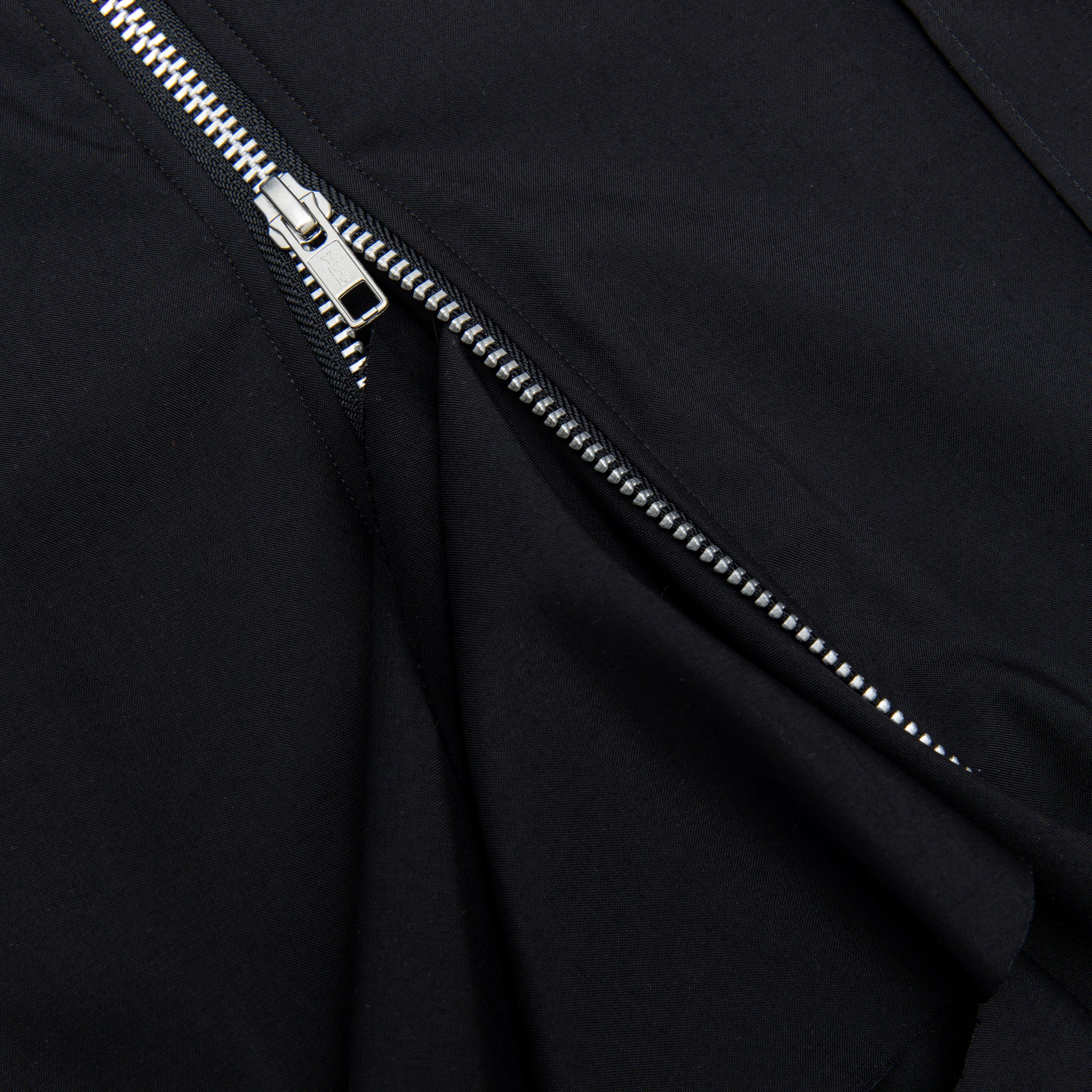 RUFFLED ZIP DETAILED BUTTON-UP SHIRT