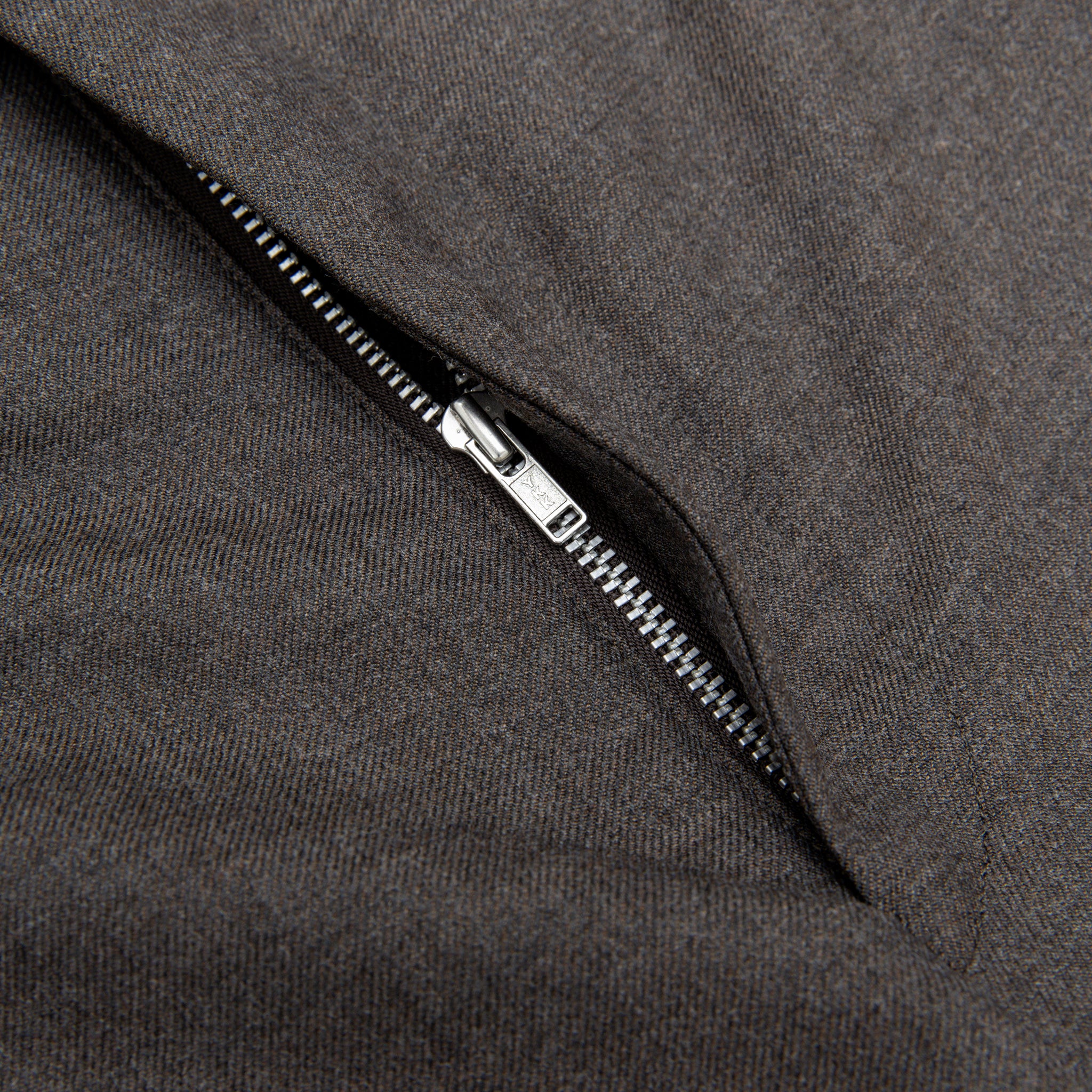 PLEATED WOOL SHORTS