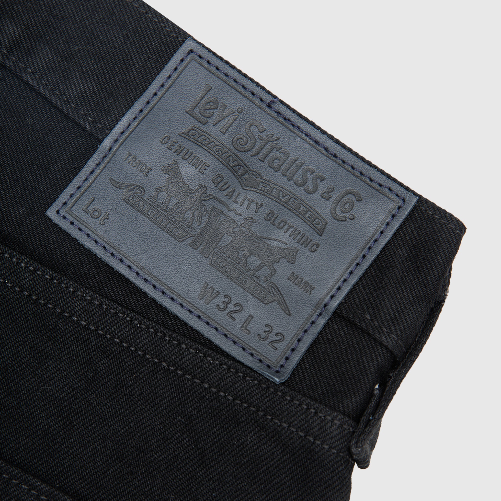 BLUE TAB ANCHOR RELAXED JEANS