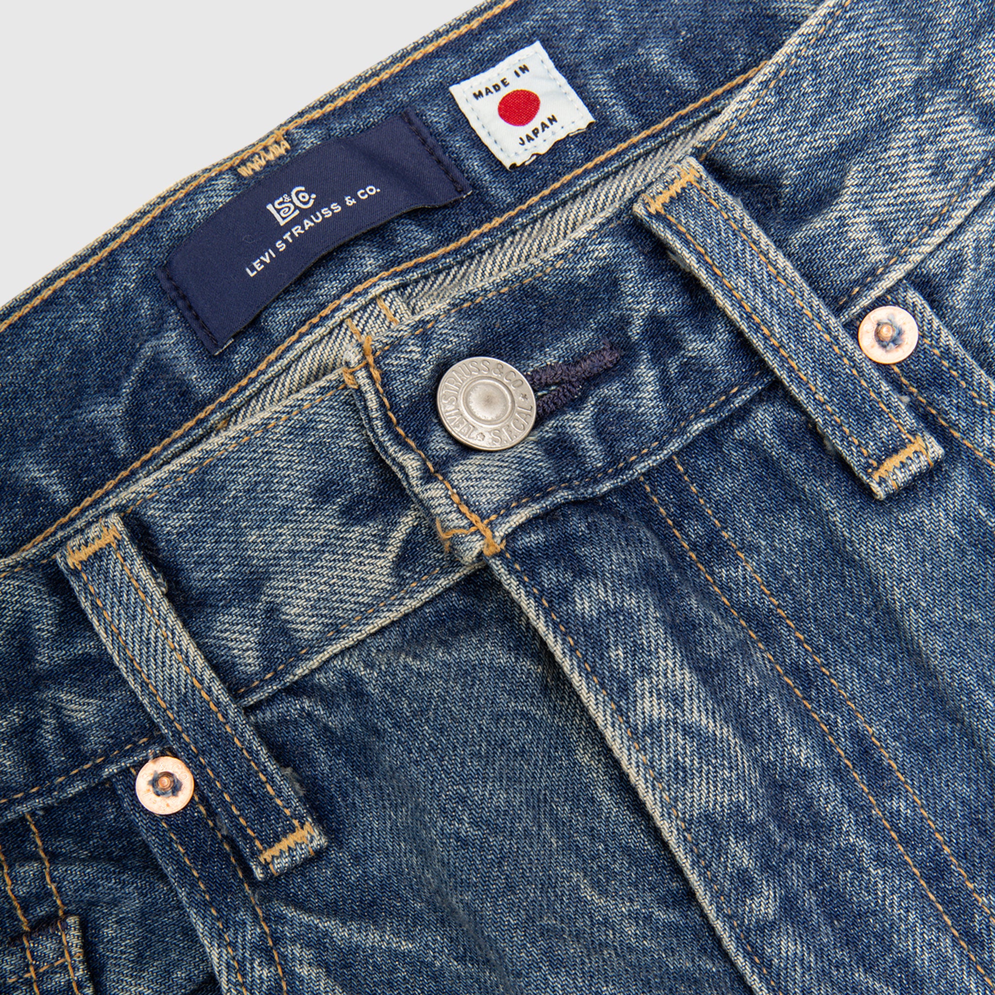 BLUE TAB ANCHOR RELAXED JEANS