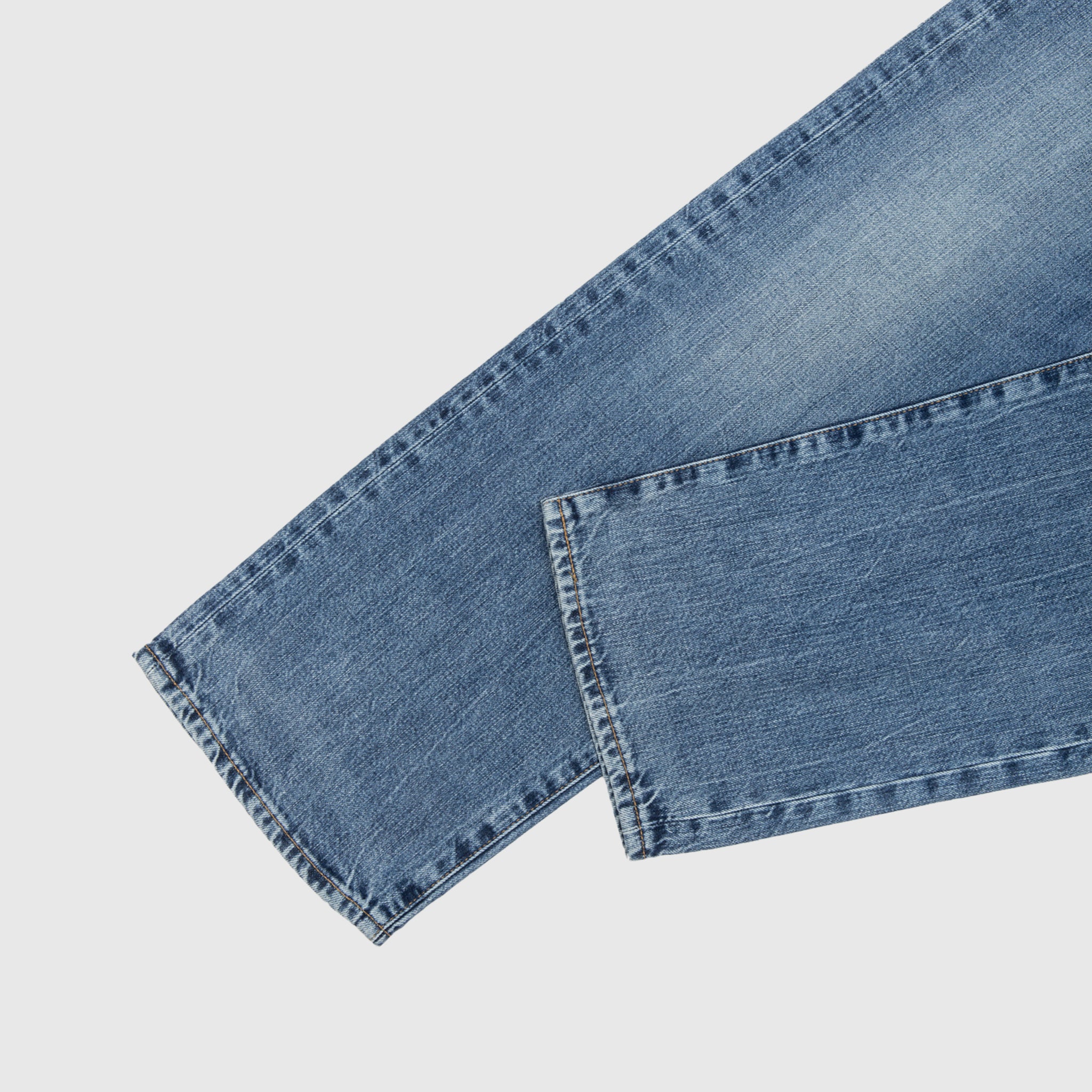 BLUE TAB ANCHOR RELAXED JEANS