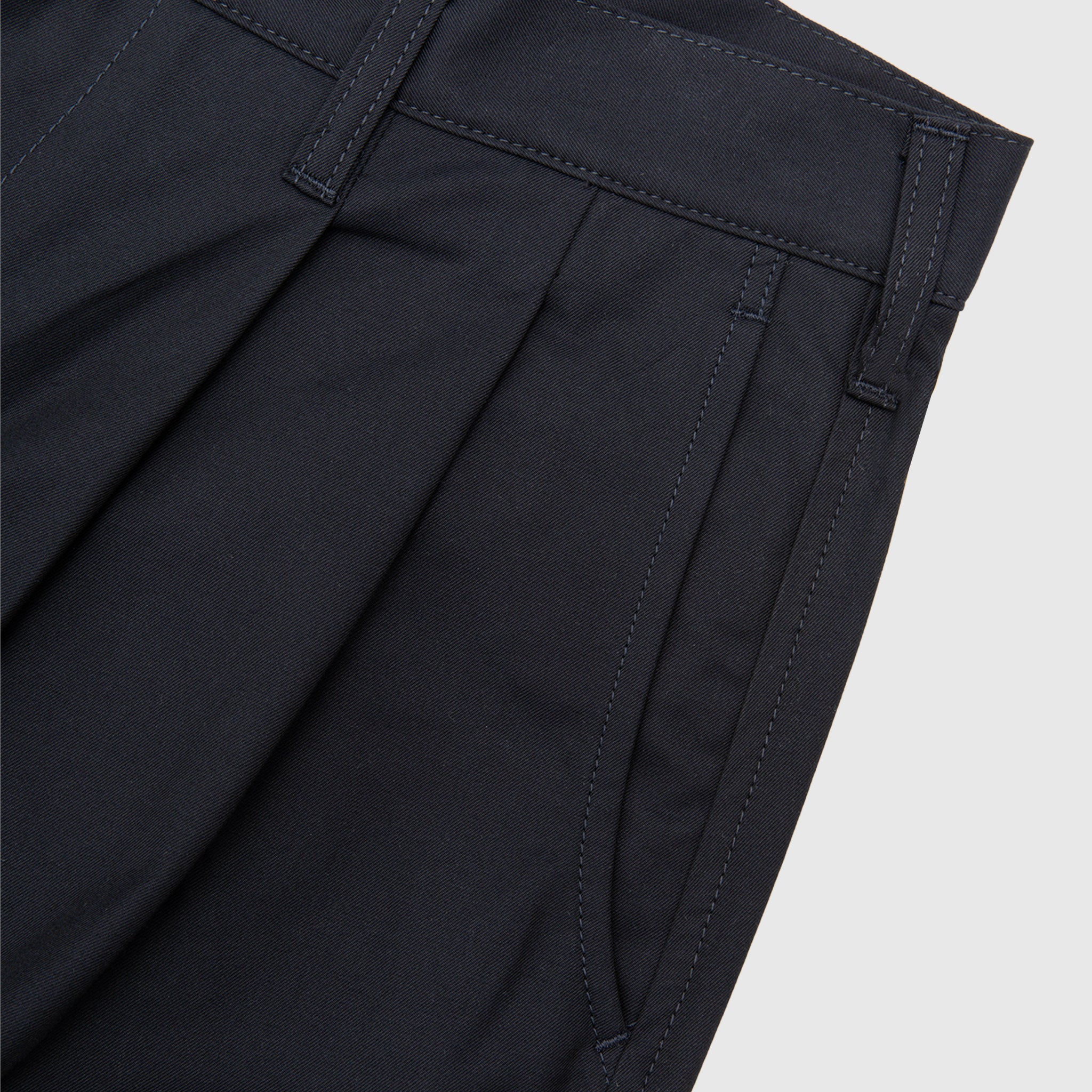 MEN'S PLEATED BARREL LEG TROUSERS