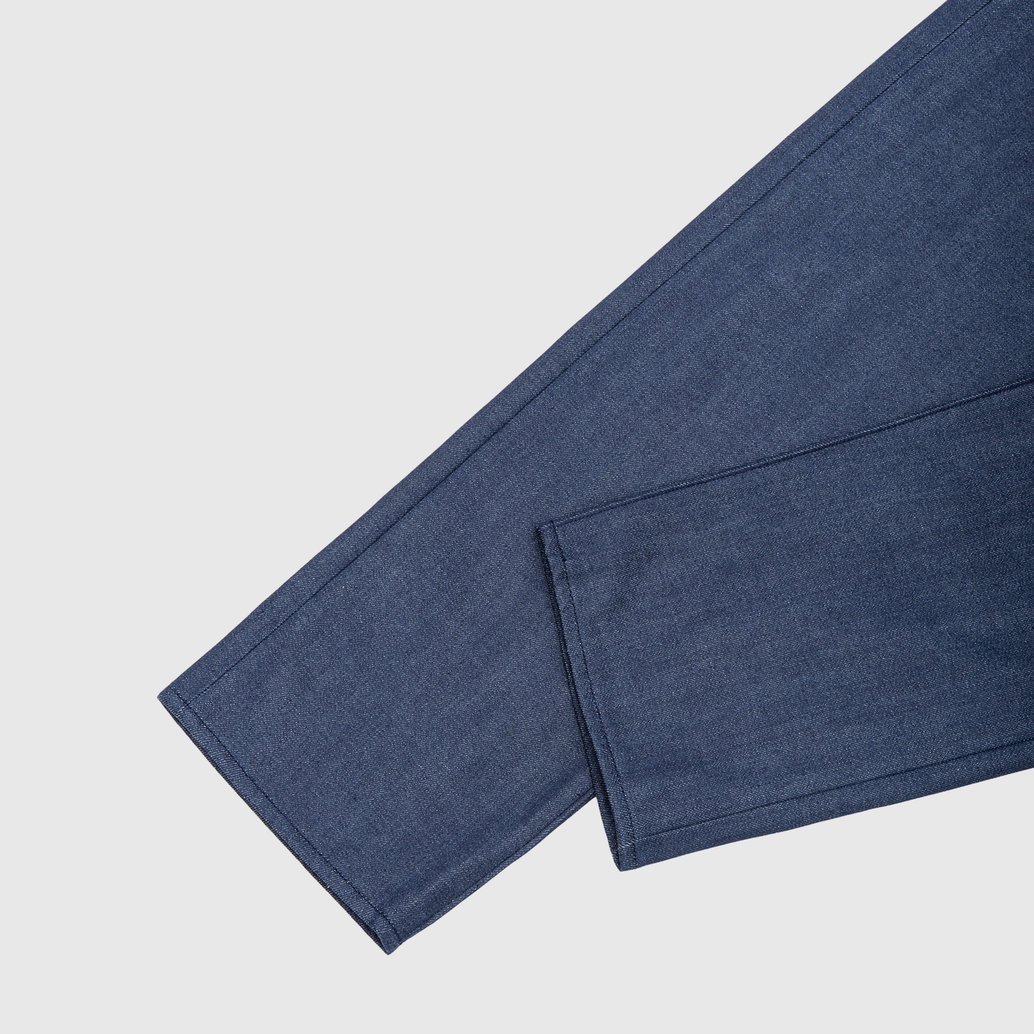 BLUE TAB ANCHOR RELAXED JEANS