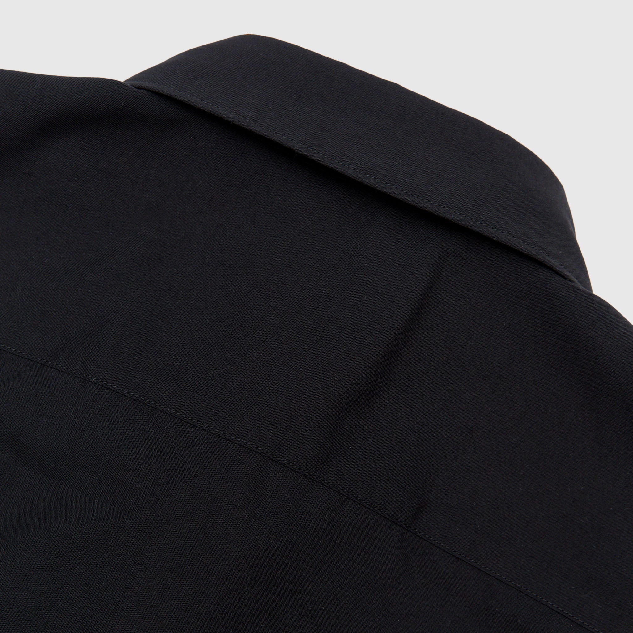 RUFFLED ZIP DETAILED BUTTON-UP SHIRT