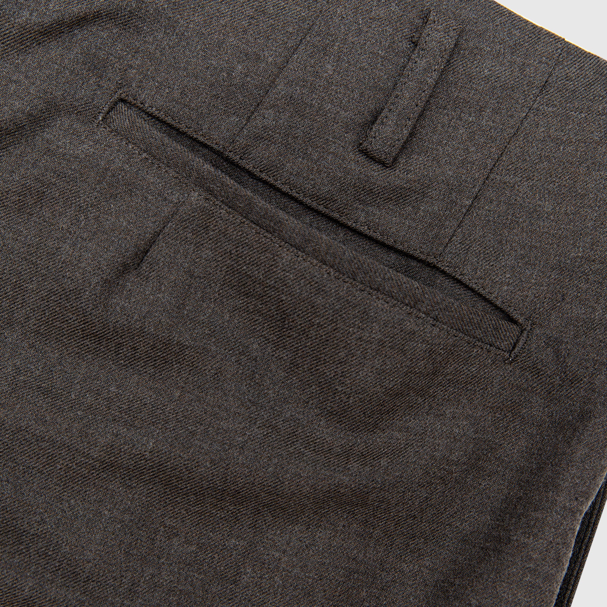 PLEATED WOOL SHORTS